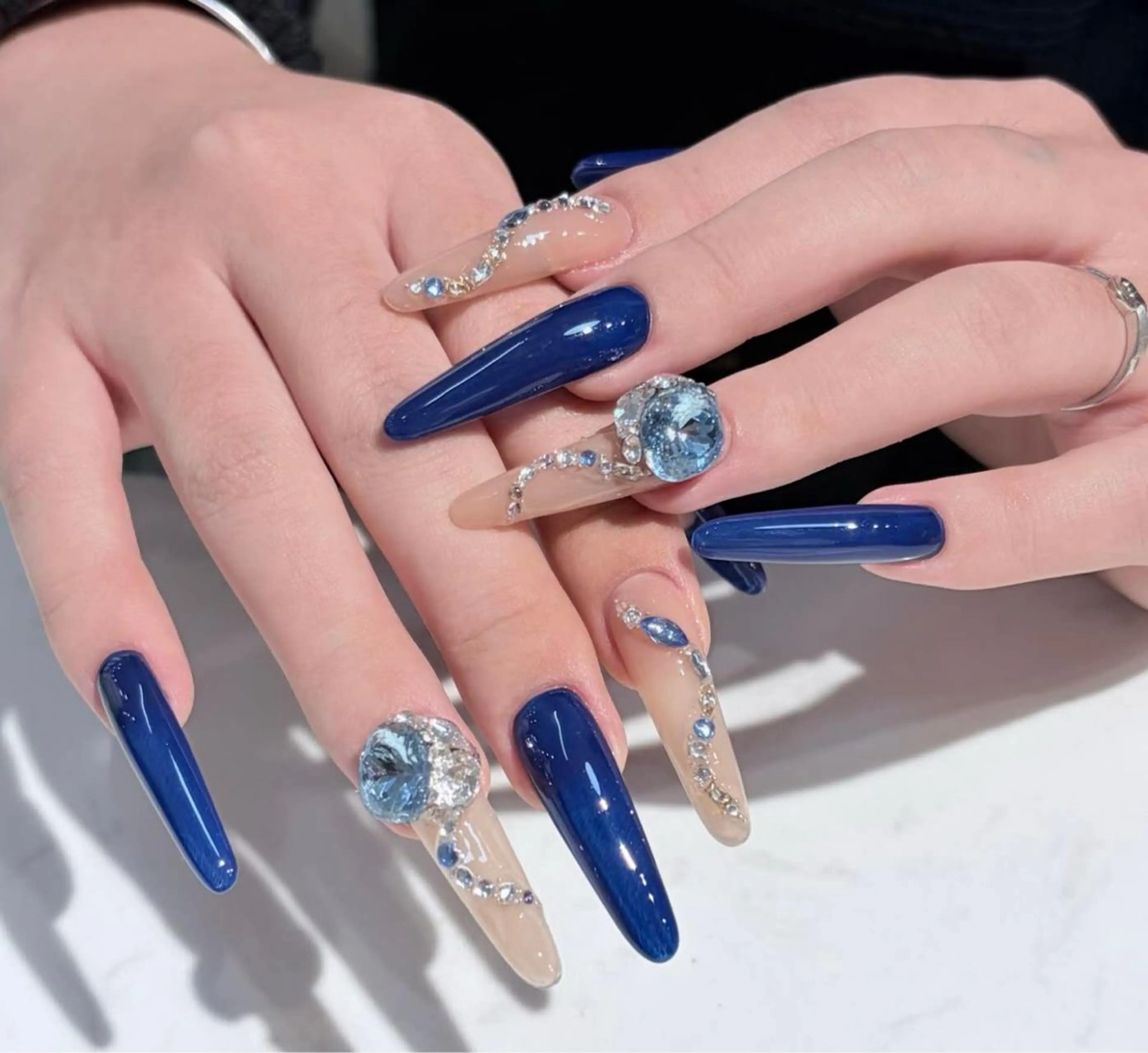 ネイル 小島 阿佑美のネイルデザイン