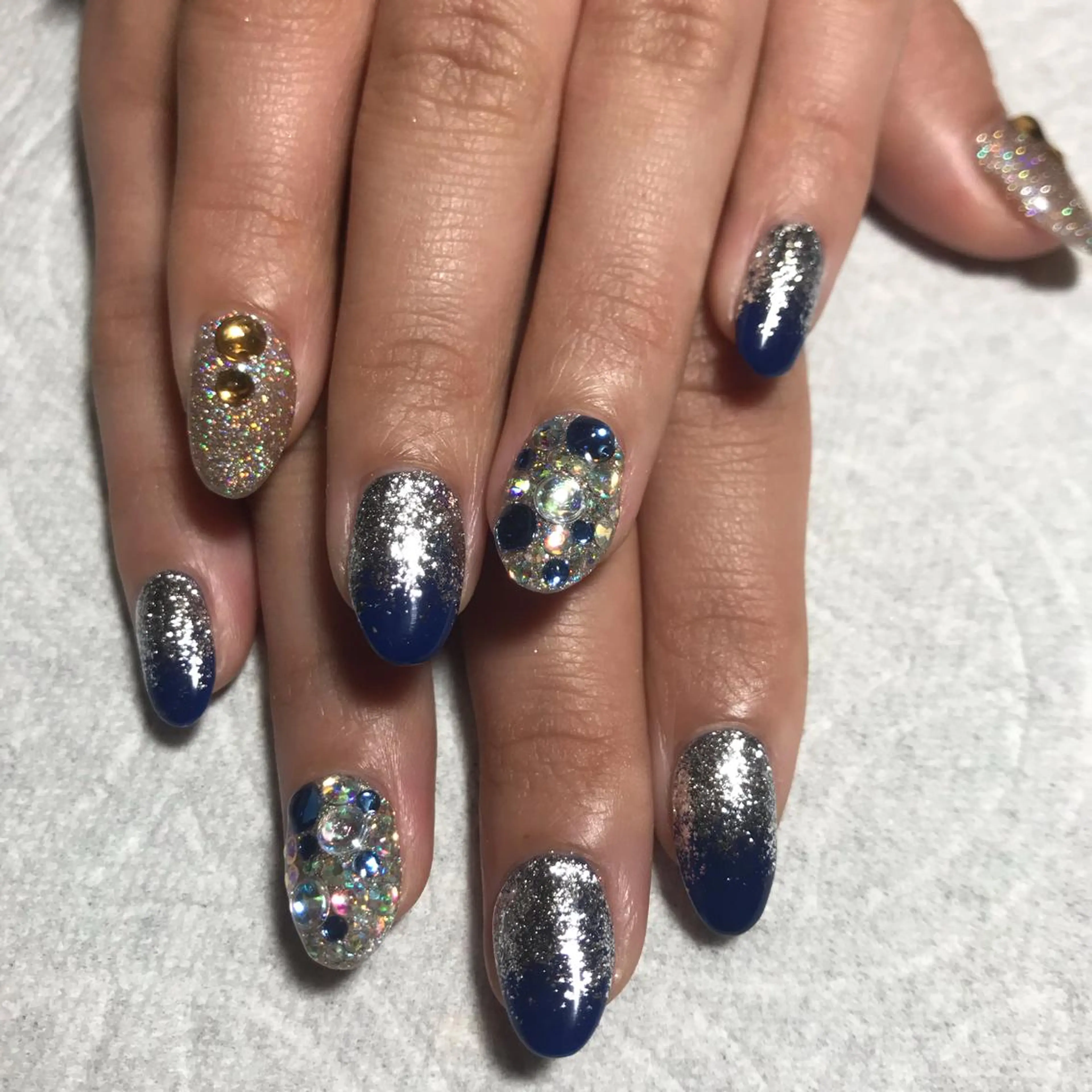 ネイル ECLAT エクラ所属・寺山 千鶴のネイルデザイン