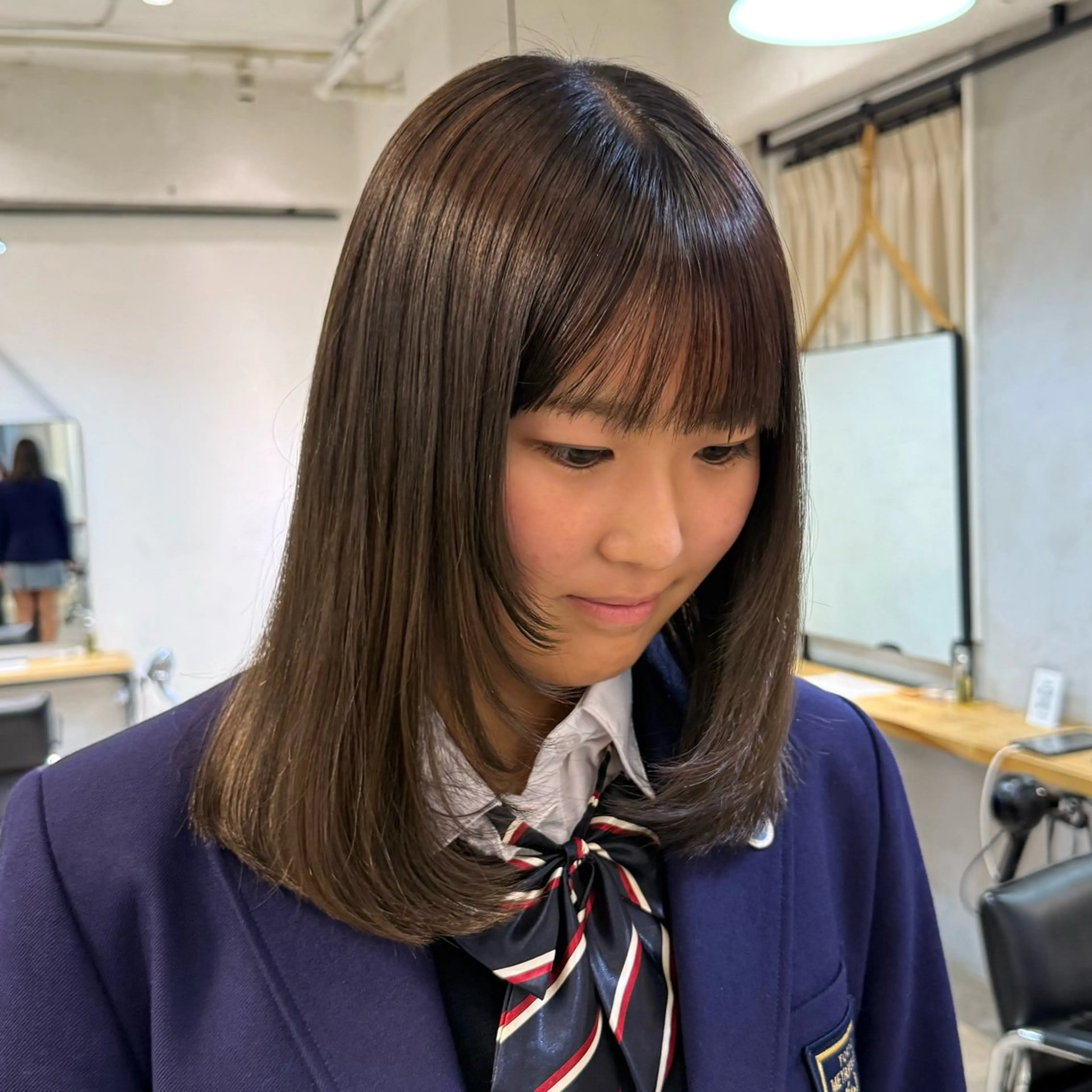 ミディアム カット Lomalia もえかのヘアスタイル