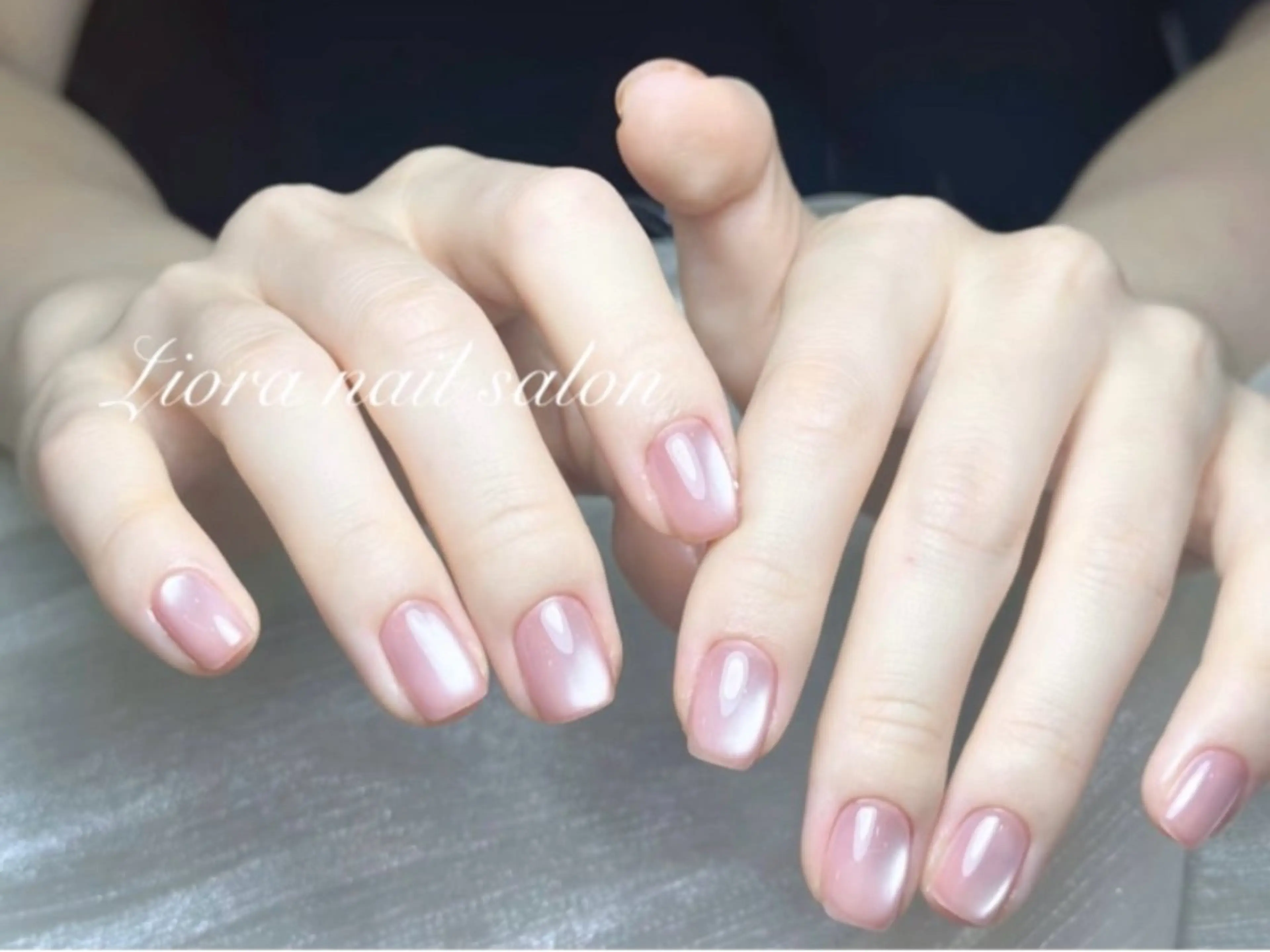 ネイル フレンチネイル ジェルネイル ガーリー グラデーション キラキラネイル ハンドネイル Liora nail 1のネイルデザイン