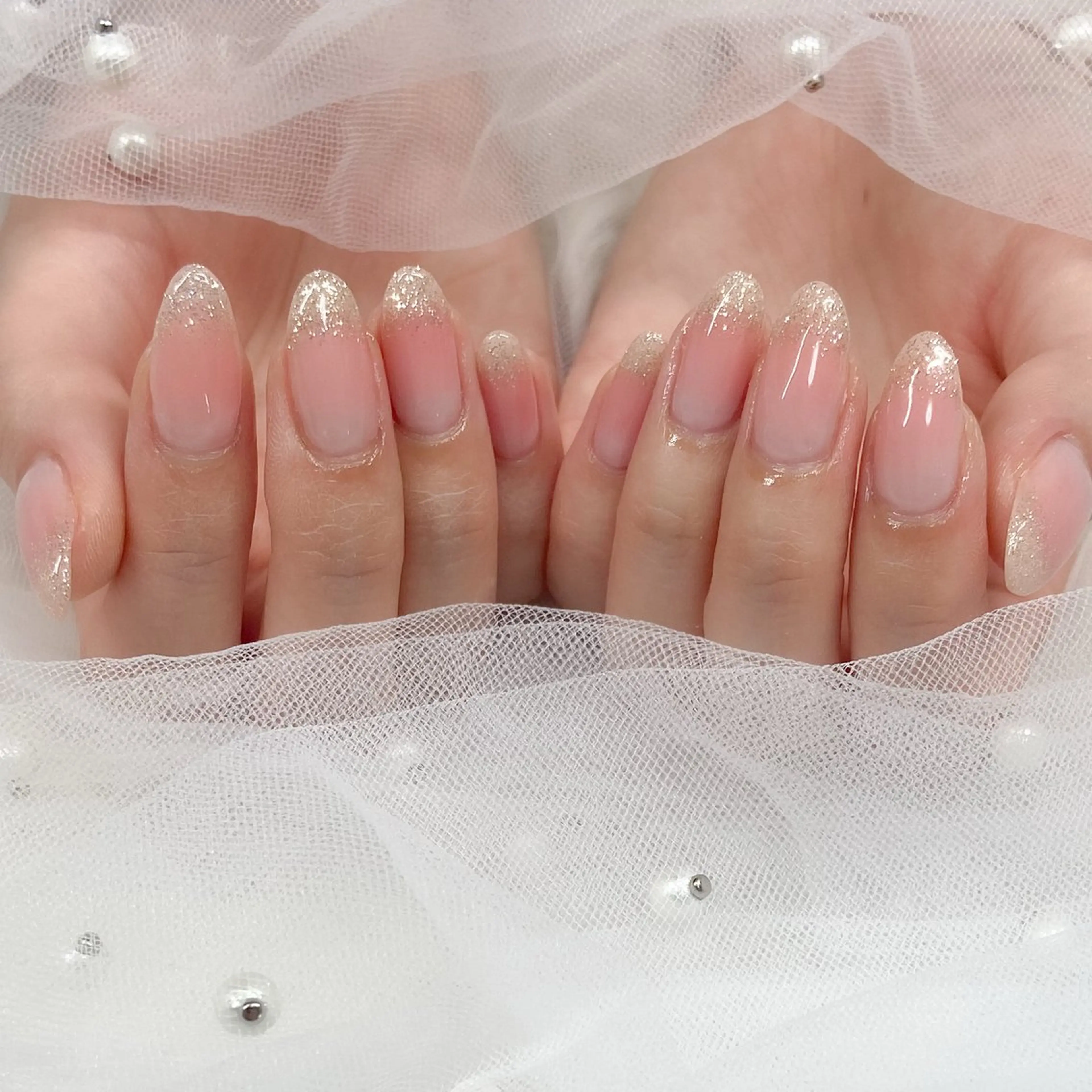 ネイル チークネイル キラキラネイル ラメ(グリッター) オフィスネイル ピンク ハンドネイル べルミエール sakiのネイルデザイン