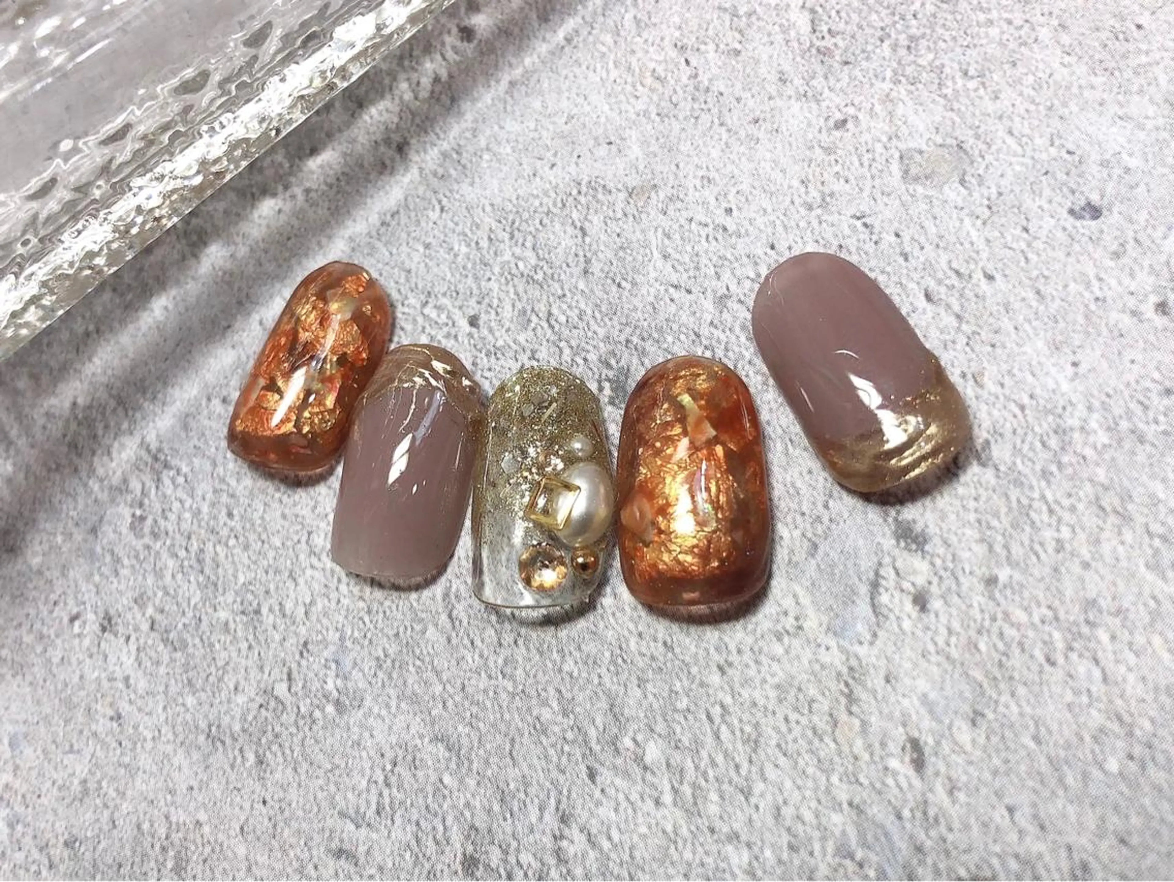 ネイル べっ甲ネイル ミラーネイル ニュアンスネイル 梅津 郁美のネイルデザイン