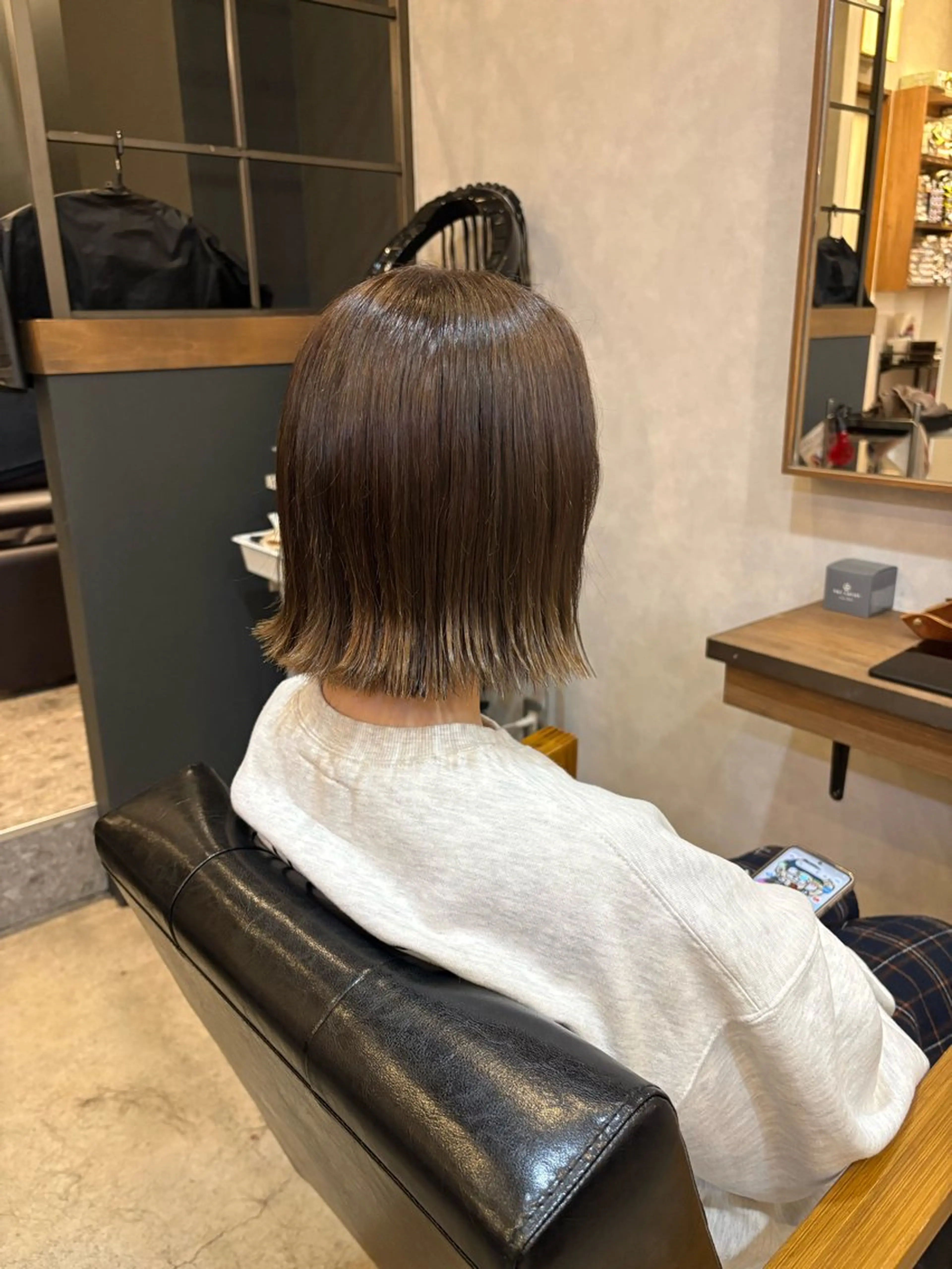 ミディアム カット ヘアカラー 小堀 いぶきのヘアスタイル