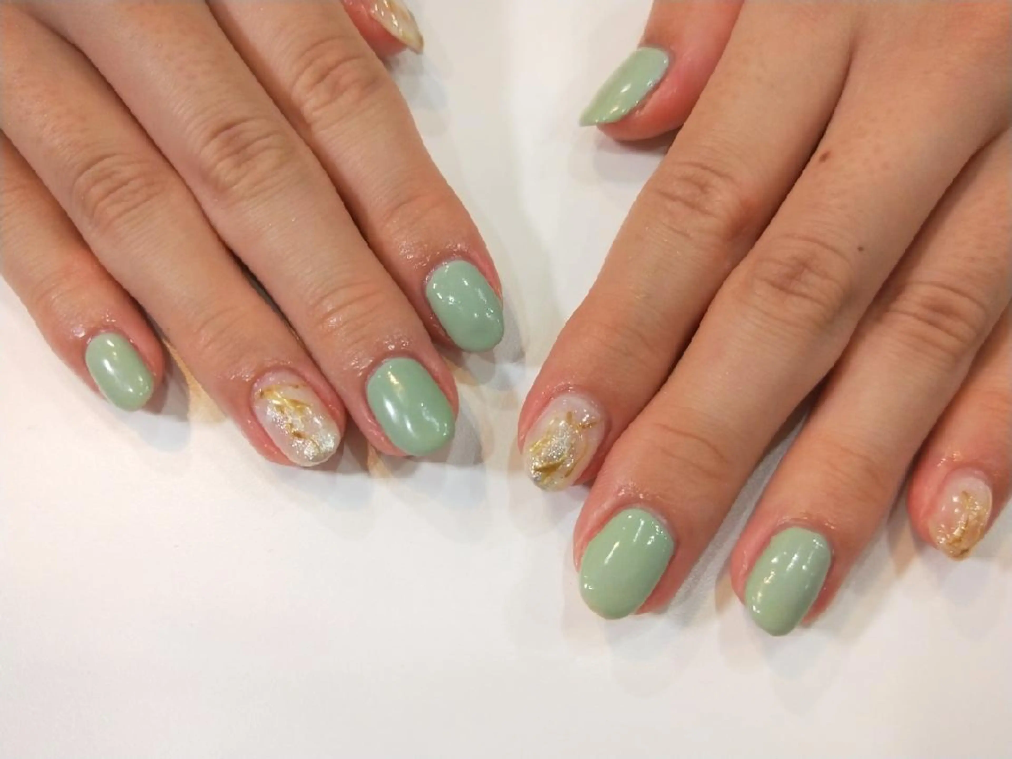 ネイル ハンドネイル ハンドケア R'well所属・はばすみれ🎀ﾈｲﾙ 光ﾌｪｲｼｬﾙ ﾍｱのネイルデザイン