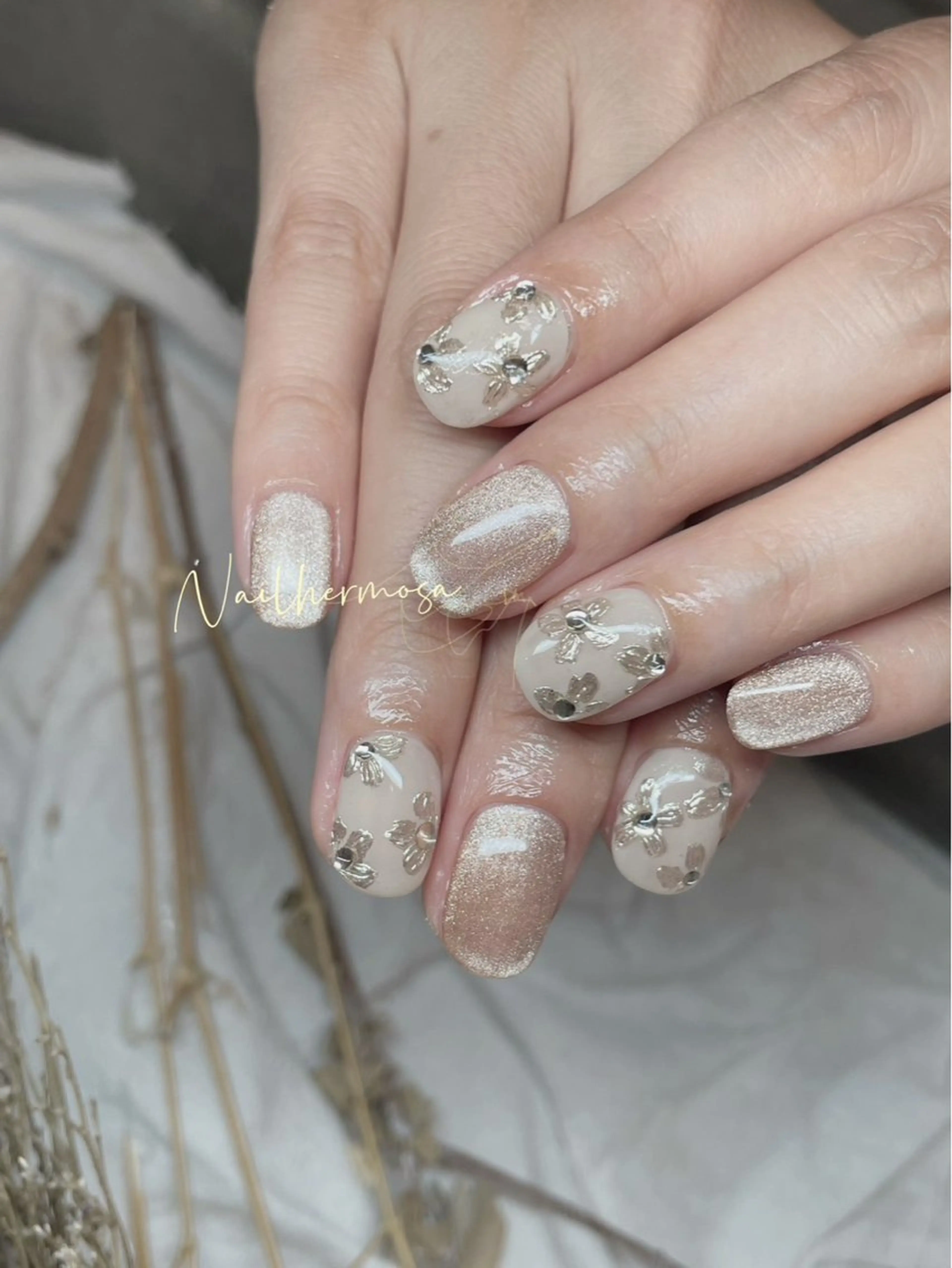 ネイル 長さ出し フラッシュネイル フットネイル ジェルネイル マグネットネイル ハンドネイル エルモサ YURIKAのネイルデザイン