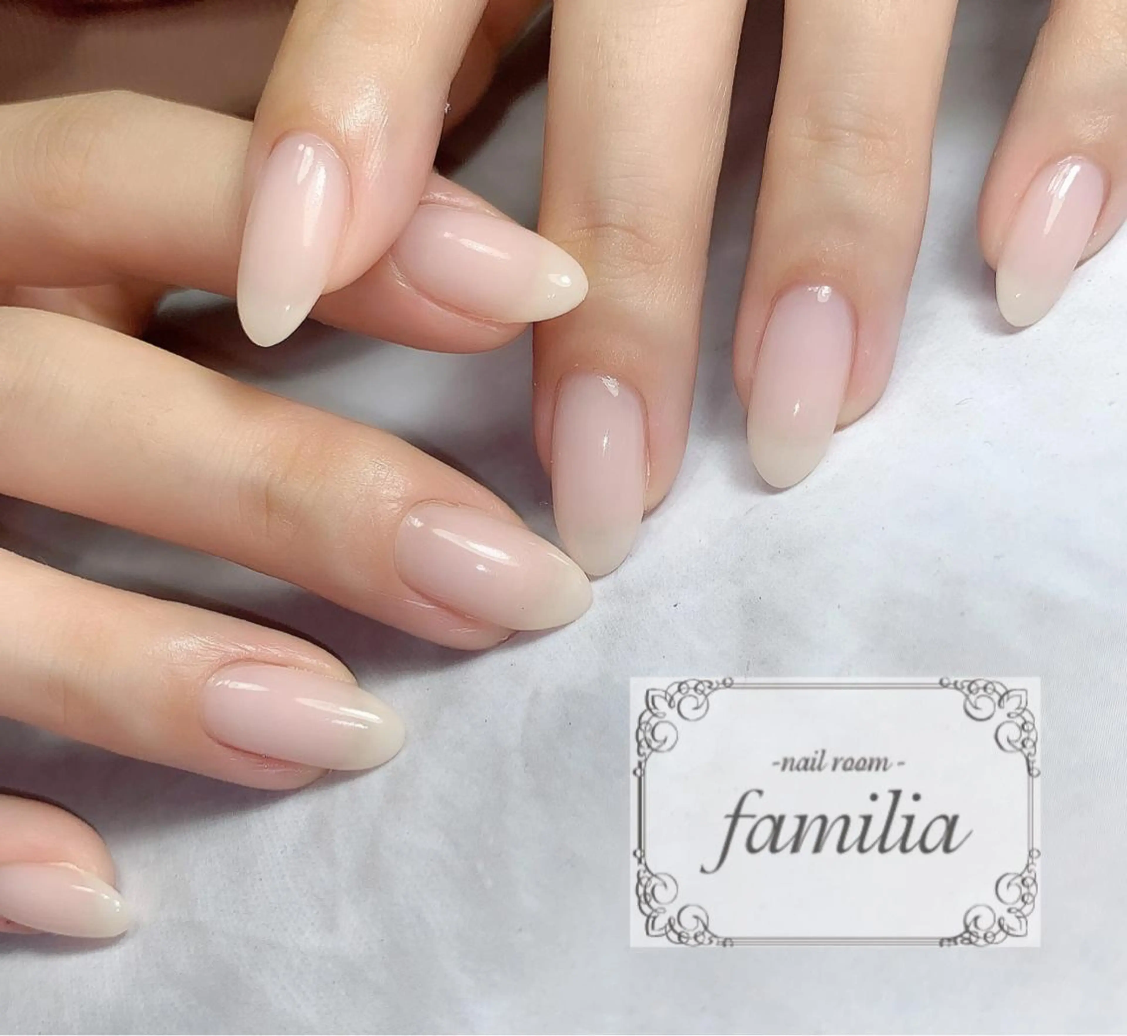 ネイル ハンドネイル -nailroom- familiaのネイルデザイン