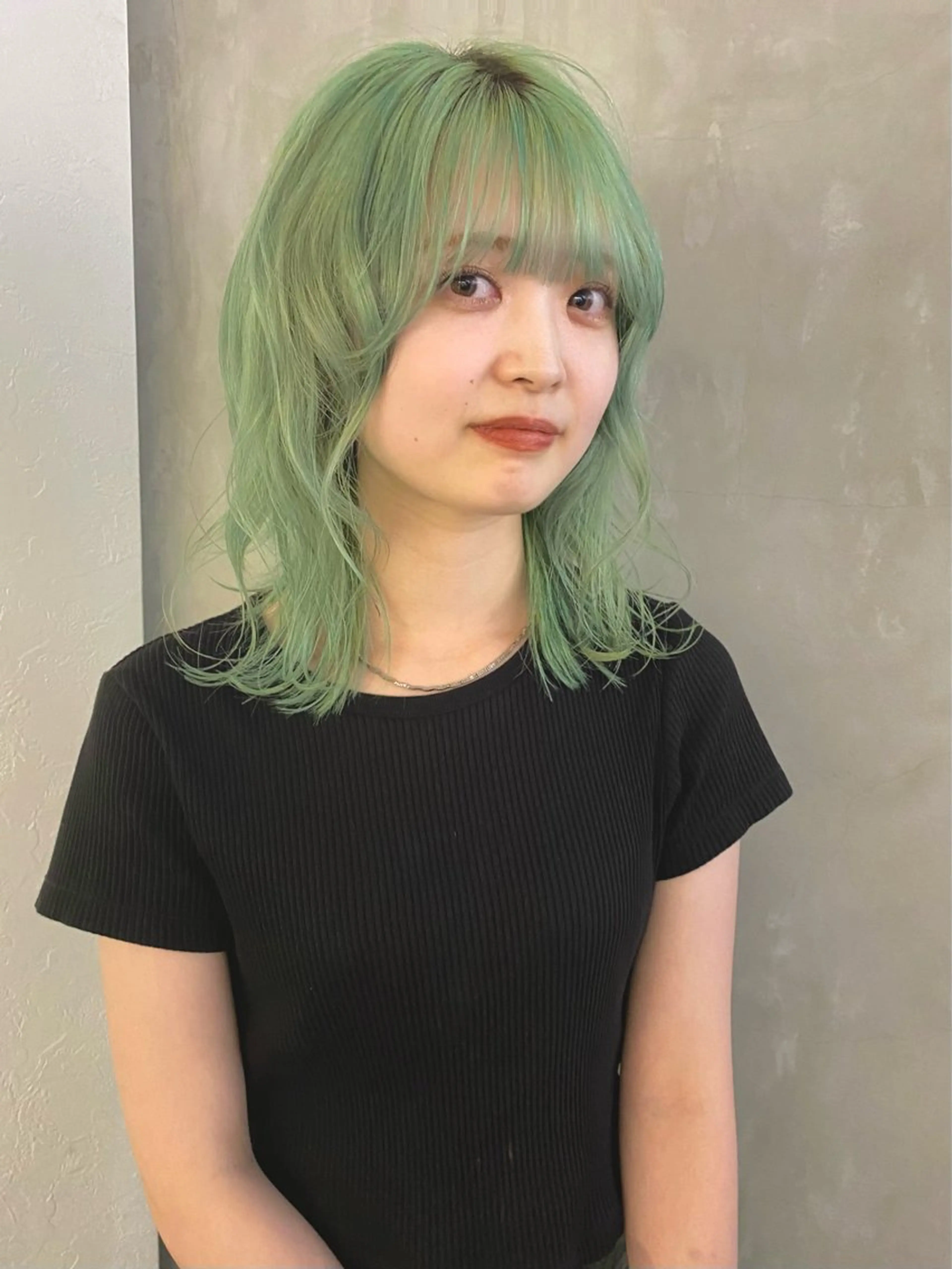 ミディアム カラー 顔まわりレイヤー レイヤーカット カット ヘアカラー トリートメント 森貴裕/ベージュ/ パーマ/オリーブのヘアスタイル