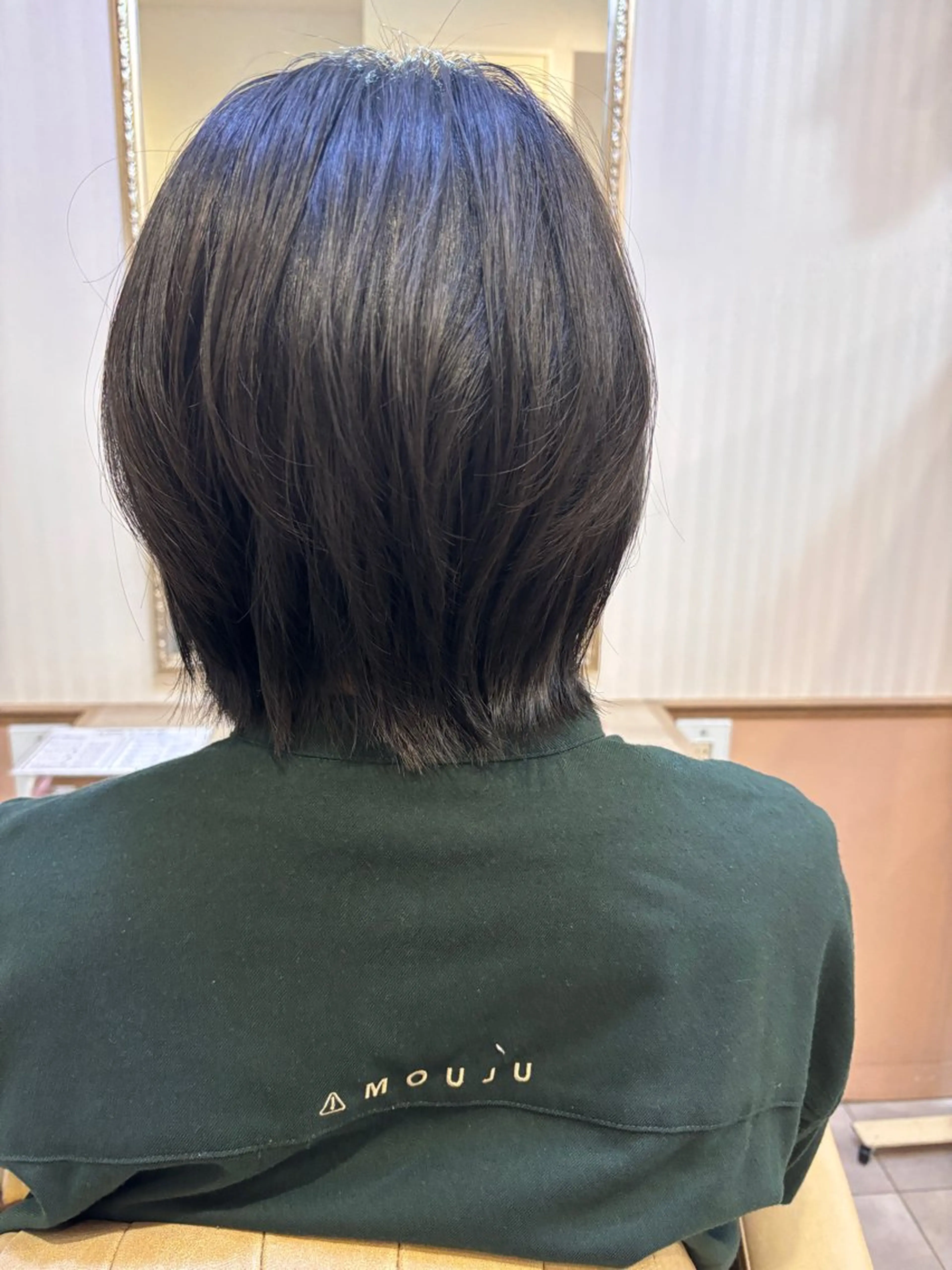 ショート シンセティックヘアデザイン所属・吉井 愛のヘアスタイル