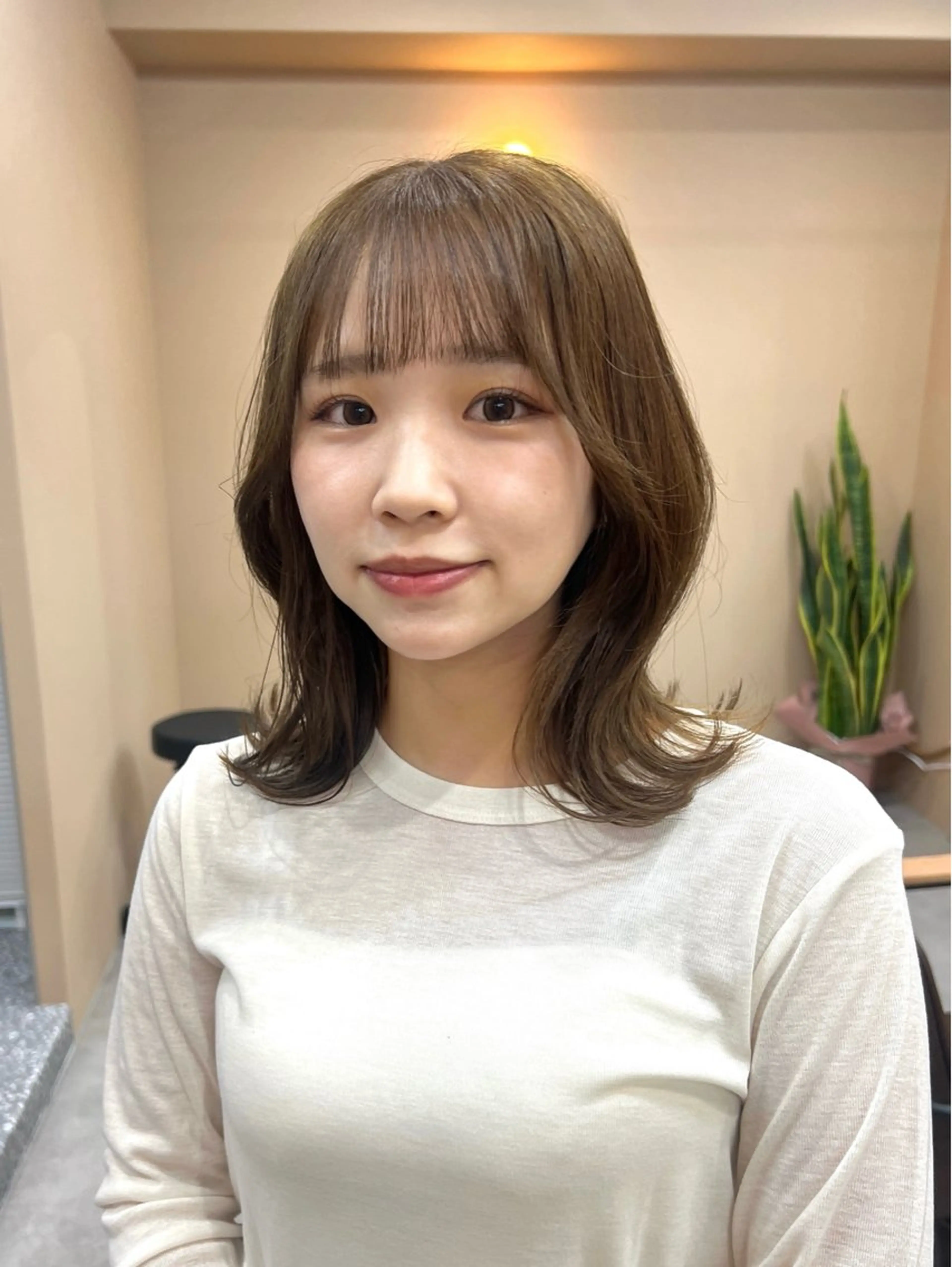 セミロング カラー ブリーチ ダブルカラー グレージュ ブリーチなしカラー ヘアカラー Ayaka🩰🎀 ガーリー/暖色♡のヘアスタイル