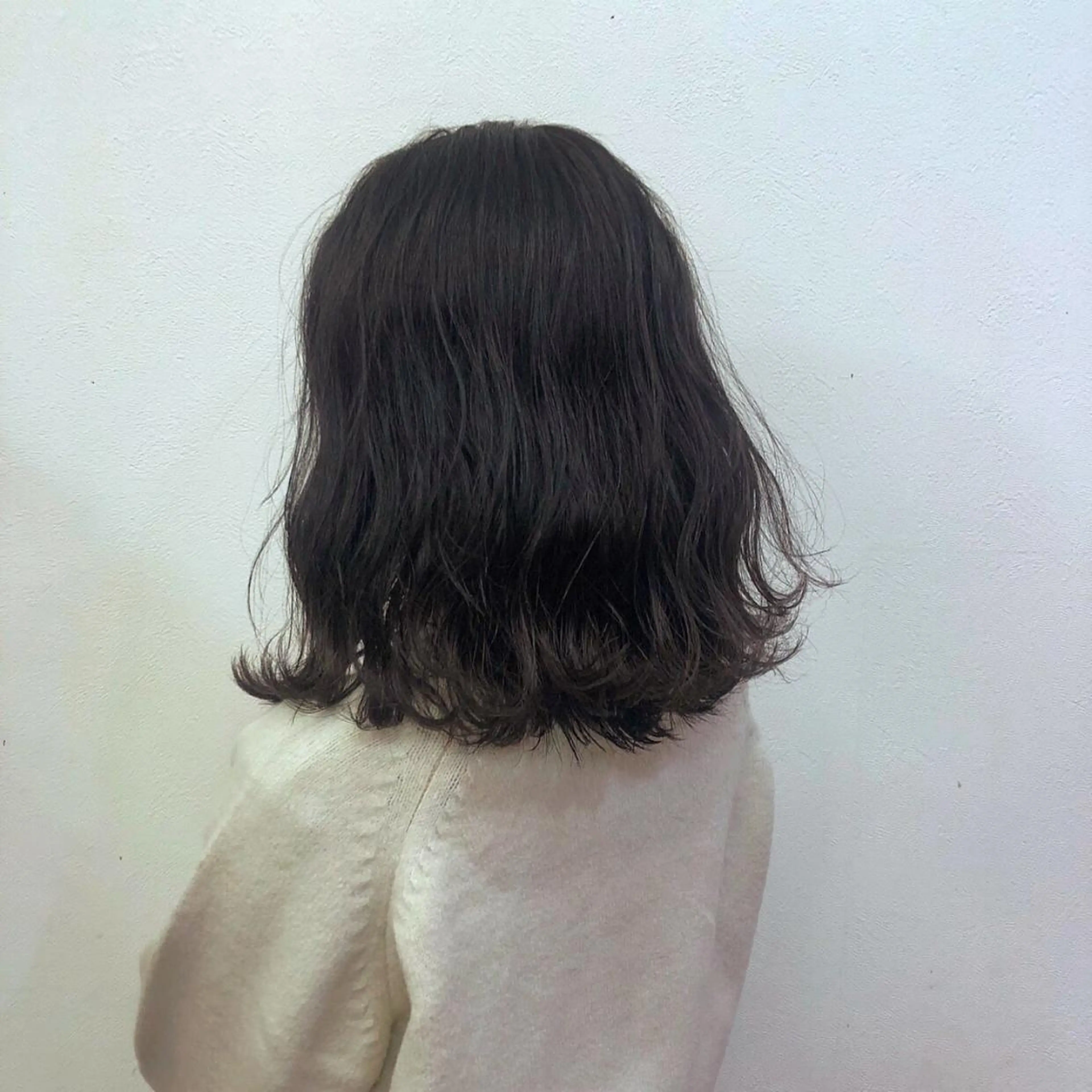 ミディアム カラー グレージュ ヘアカラー トリートメント 酸性縮毛矯正🧴韓国 レイヤー/髪質改善のヘアスタイル