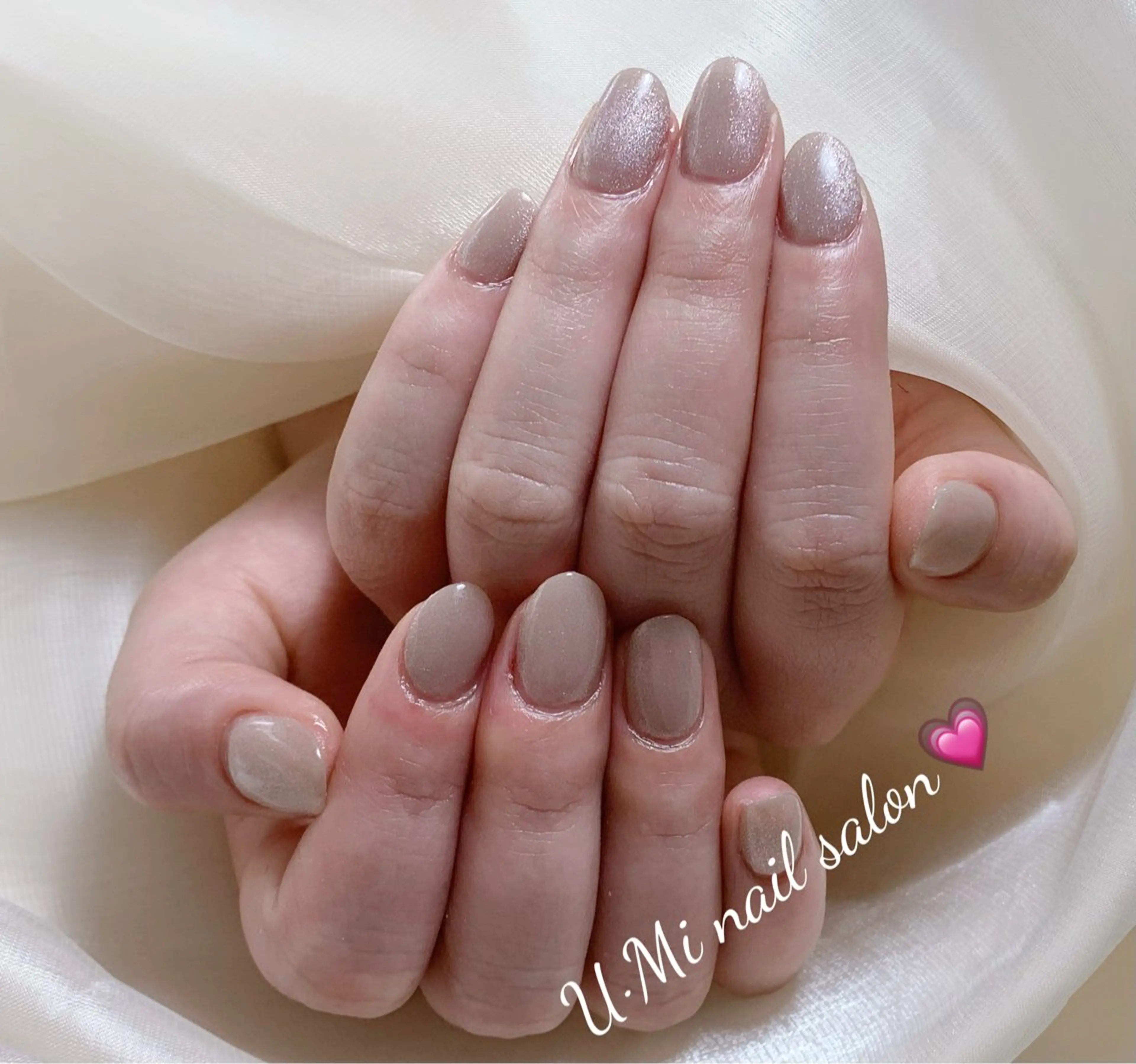 ネイル マグネットネイル マグネットワンカラー ワンカラーネイル ハンドネイル U·Mi nail salon所属・U·Mi 上野御徒町容のネイルデザイン