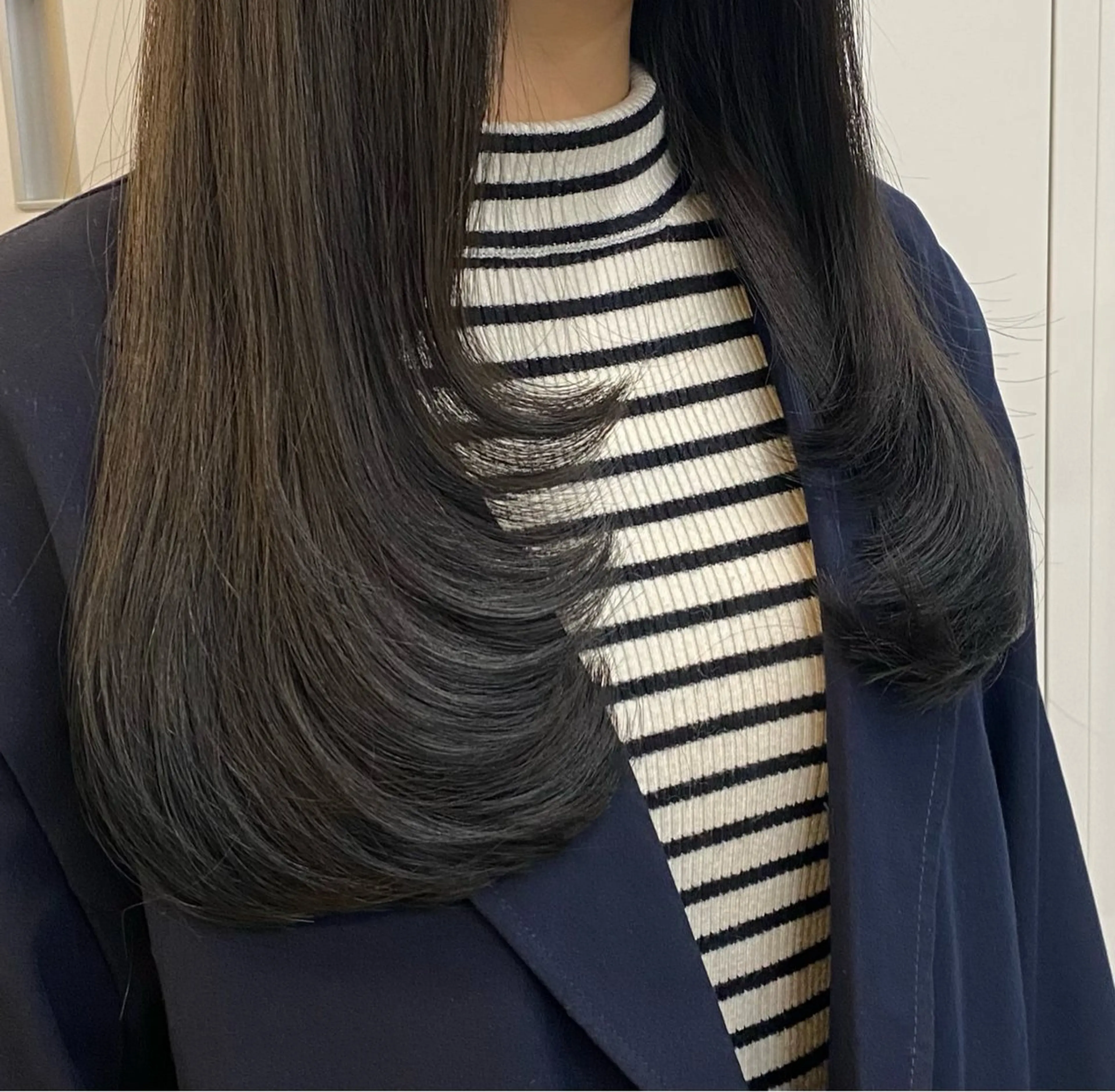ロング カラー レイヤーカット MIYUU OTANIのヘアスタイル