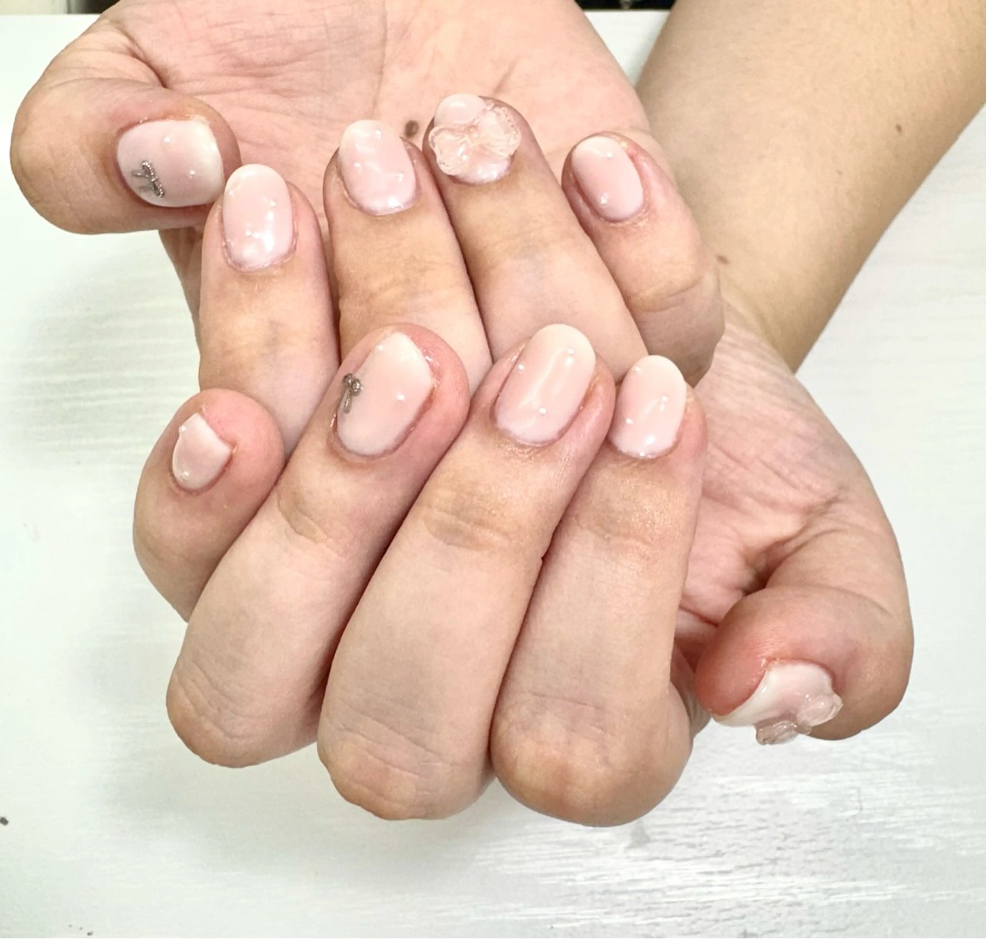 ネイル ラスターネイル shioriのネイルデザイン