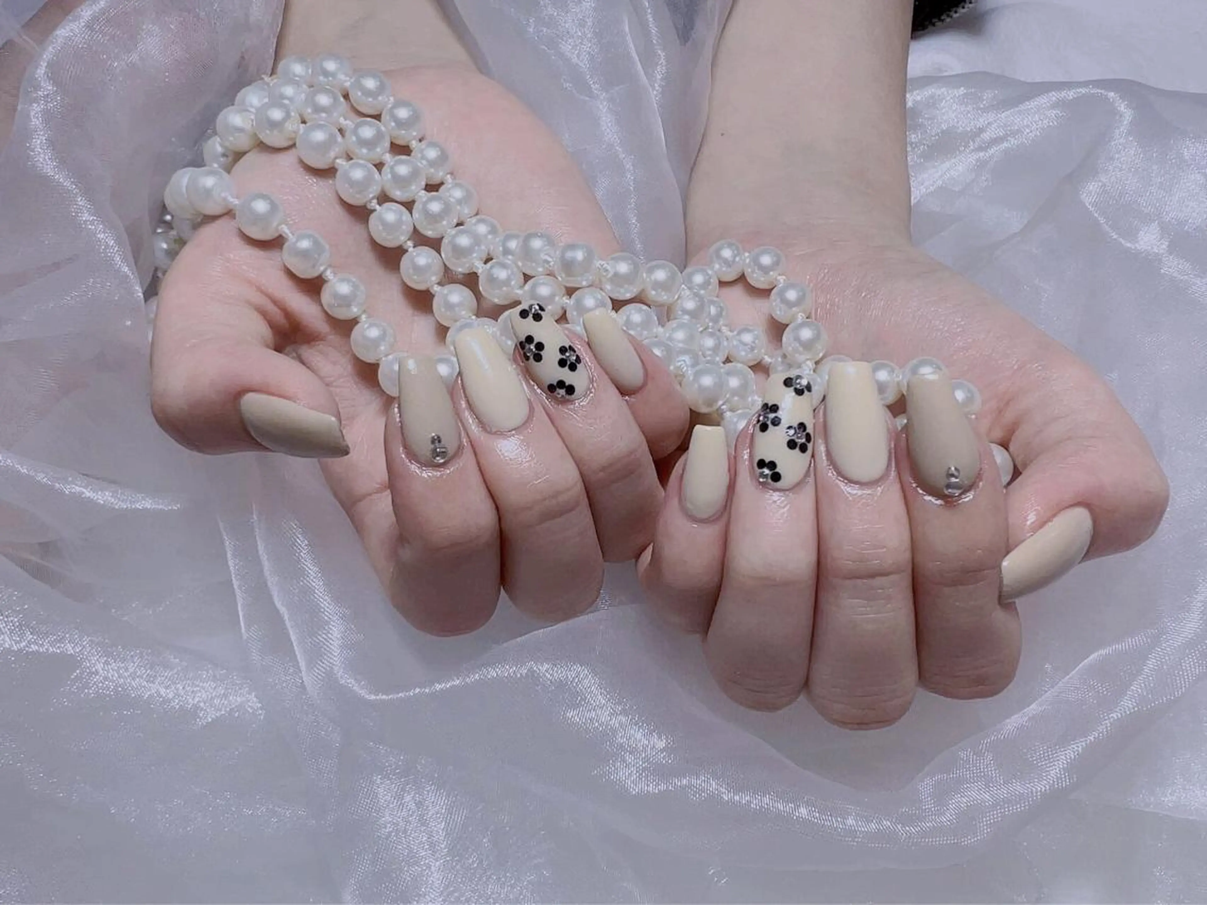 ネイル ハンドネイル VIVIAN リサのネイルデザイン