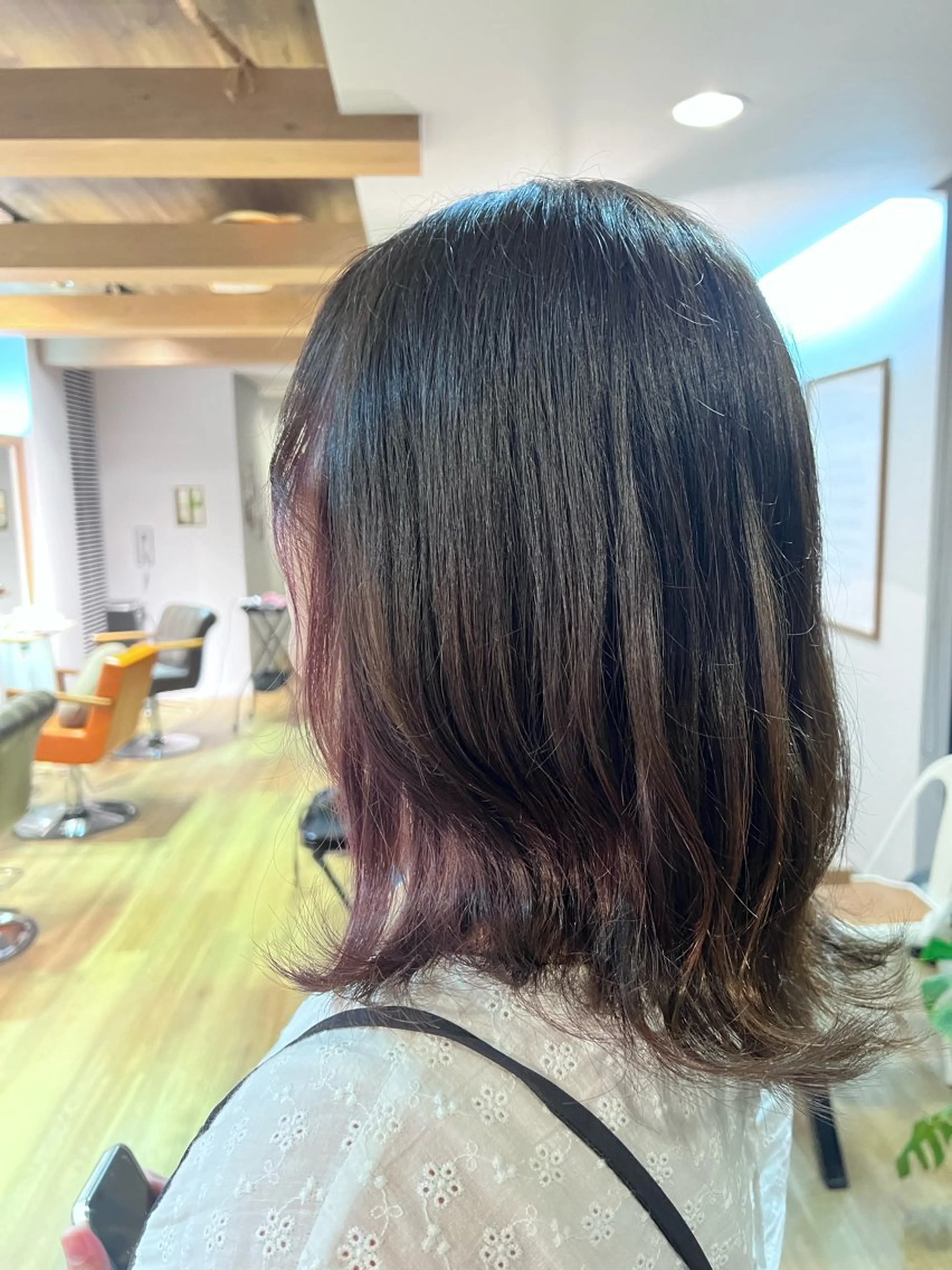 セミロング カラー アッシュ パープルカラー ヘアカラー ツキダテ ユイのヘアスタイル