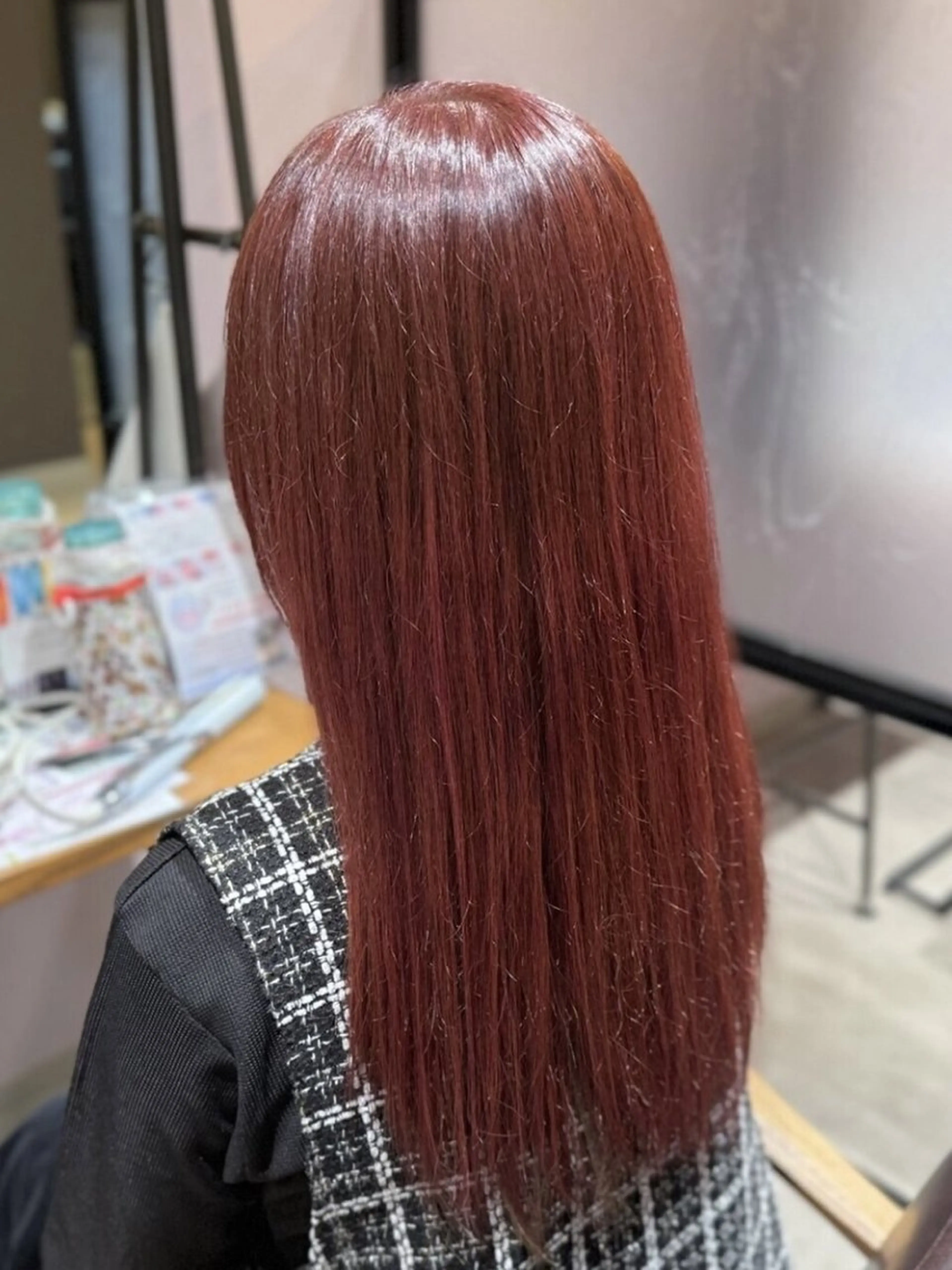 カラー 西原 愛紗のヘアスタイル
