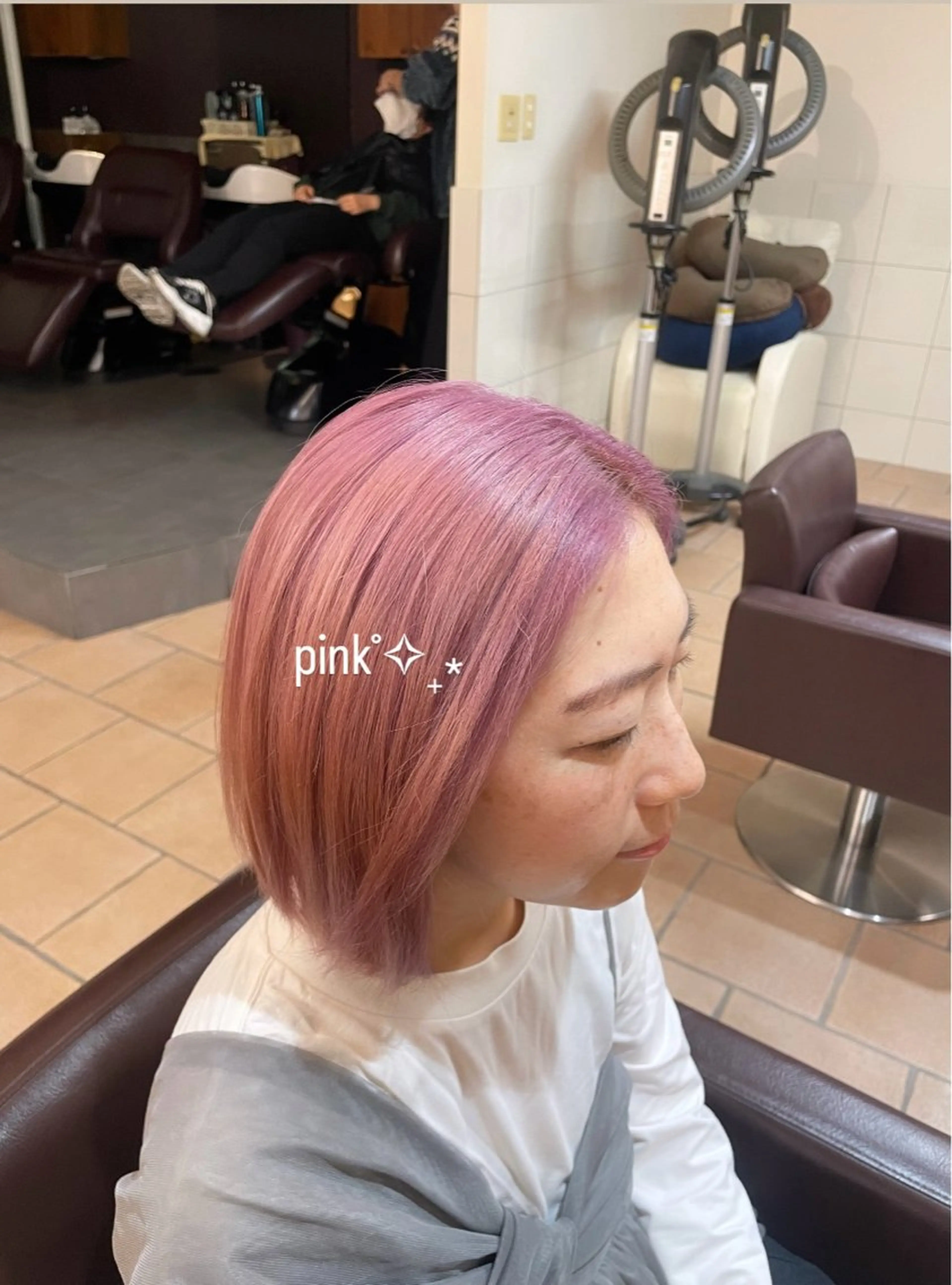 ショート カラー ブリーチ ピンクカラー 透明感カラー☆スパ☆ 石上遥楓のヘアスタイル