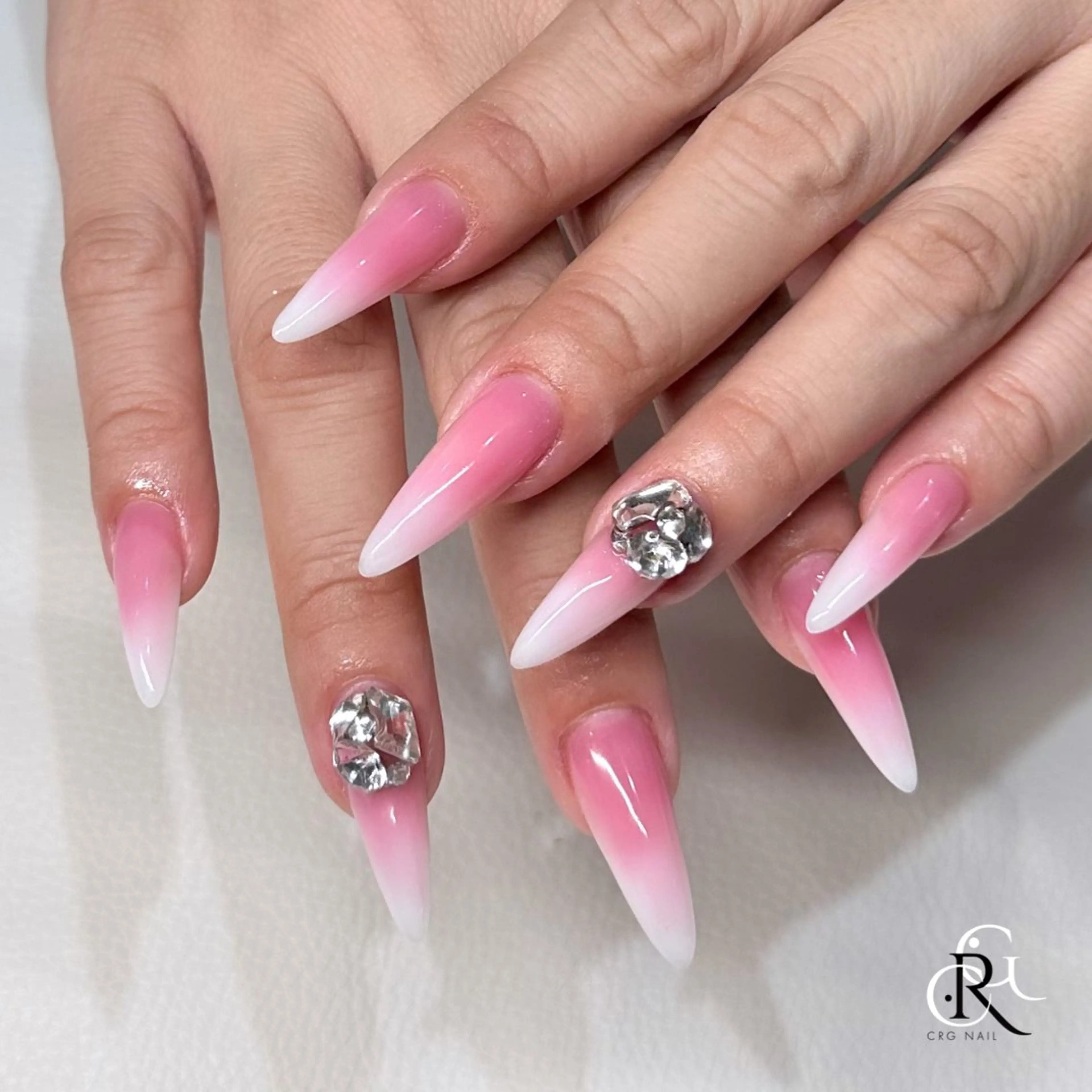 ネイル ハンドネイル 美フォルム✨ CRG　RURIのネイルデザイン