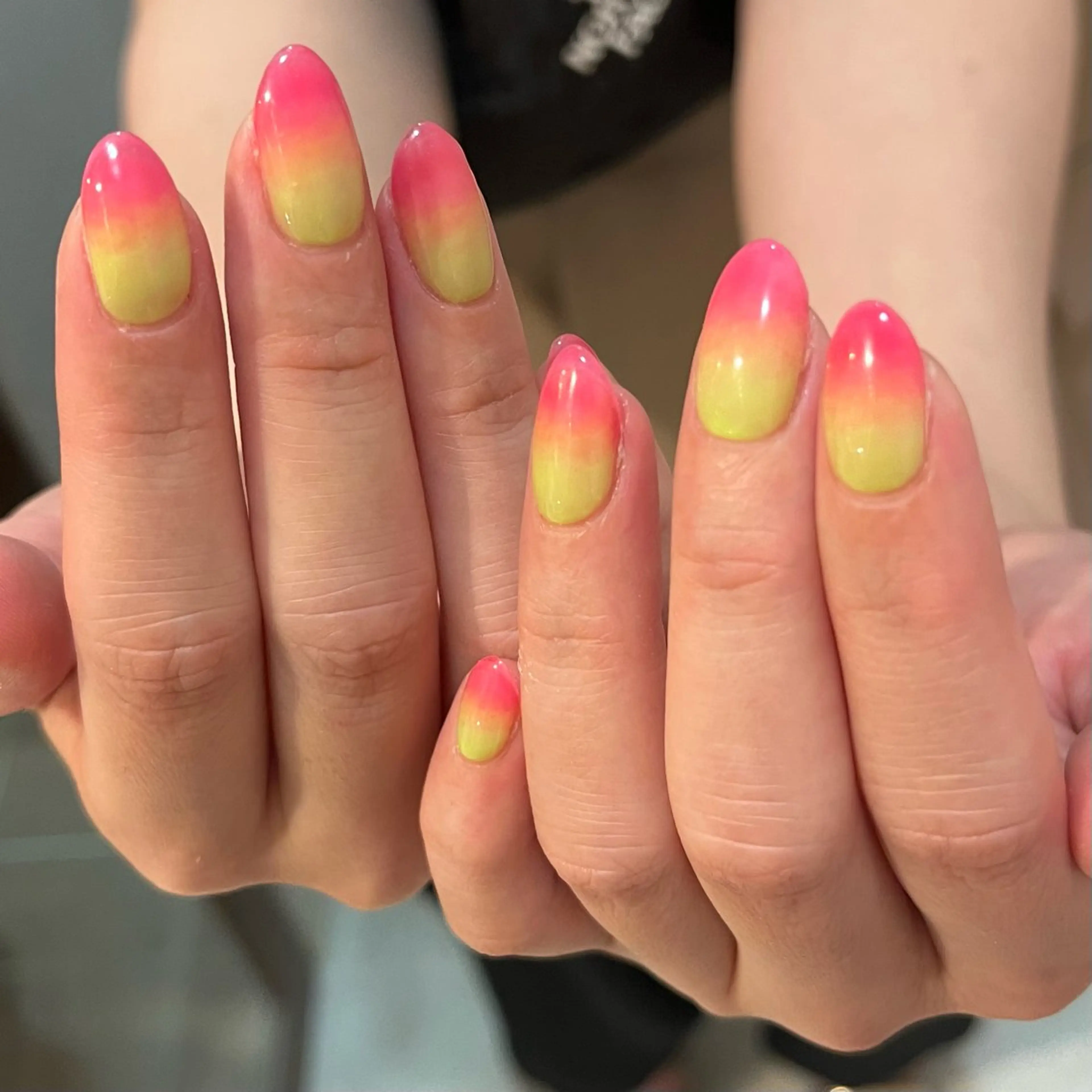 ネイル グラデーション キラキラネイル ラメ(グリッター) シンプルネイル スクエアネイル ハンドネイル para ☀︎ sol by BECK所属・Para Sol nail　Maoのネイルデザイン