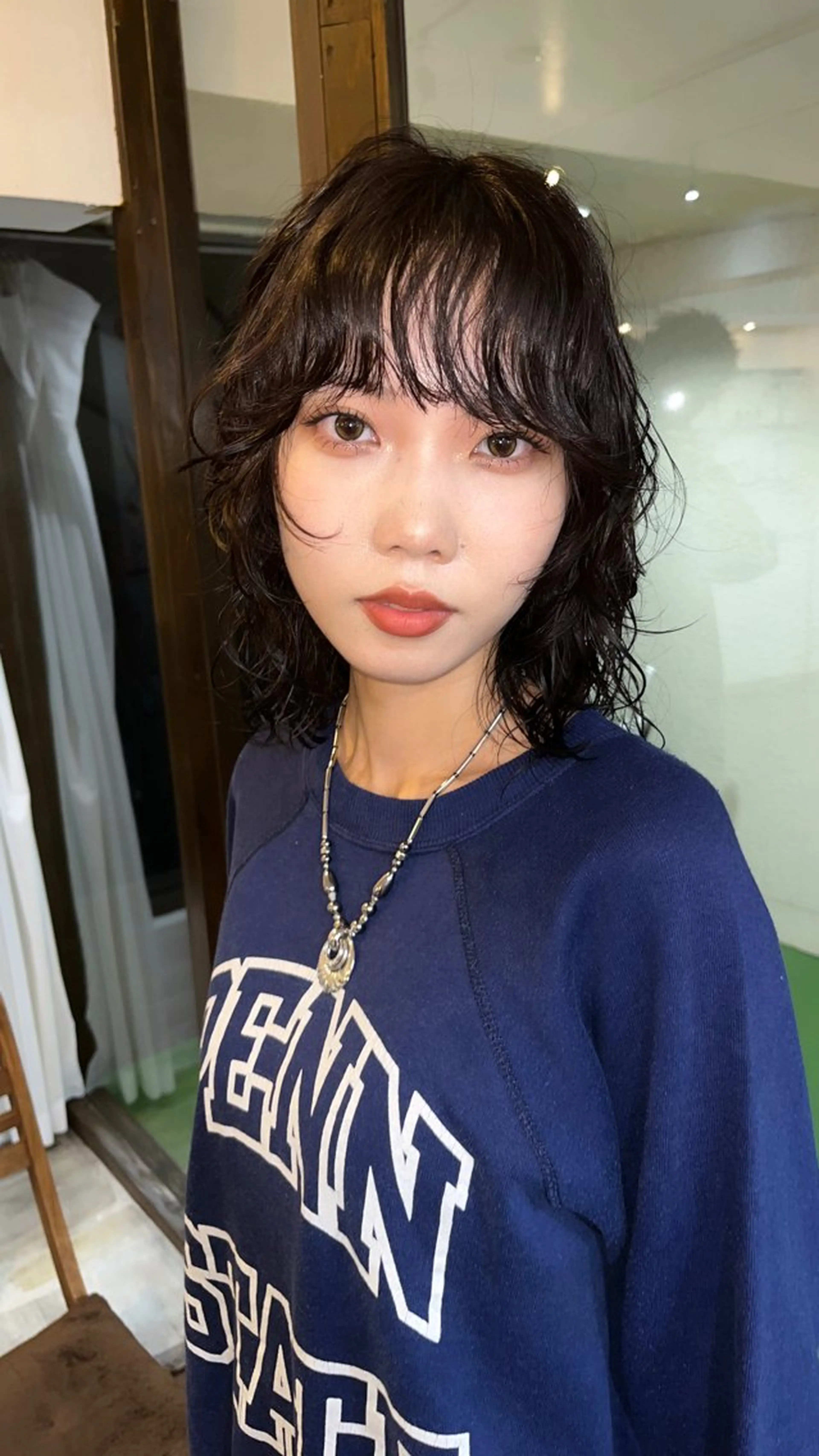 ミディアム ミディアムパーマ レイヤーカット カット パーマ heir studio Baretta所属・山本 銀次郎のヘアスタイル