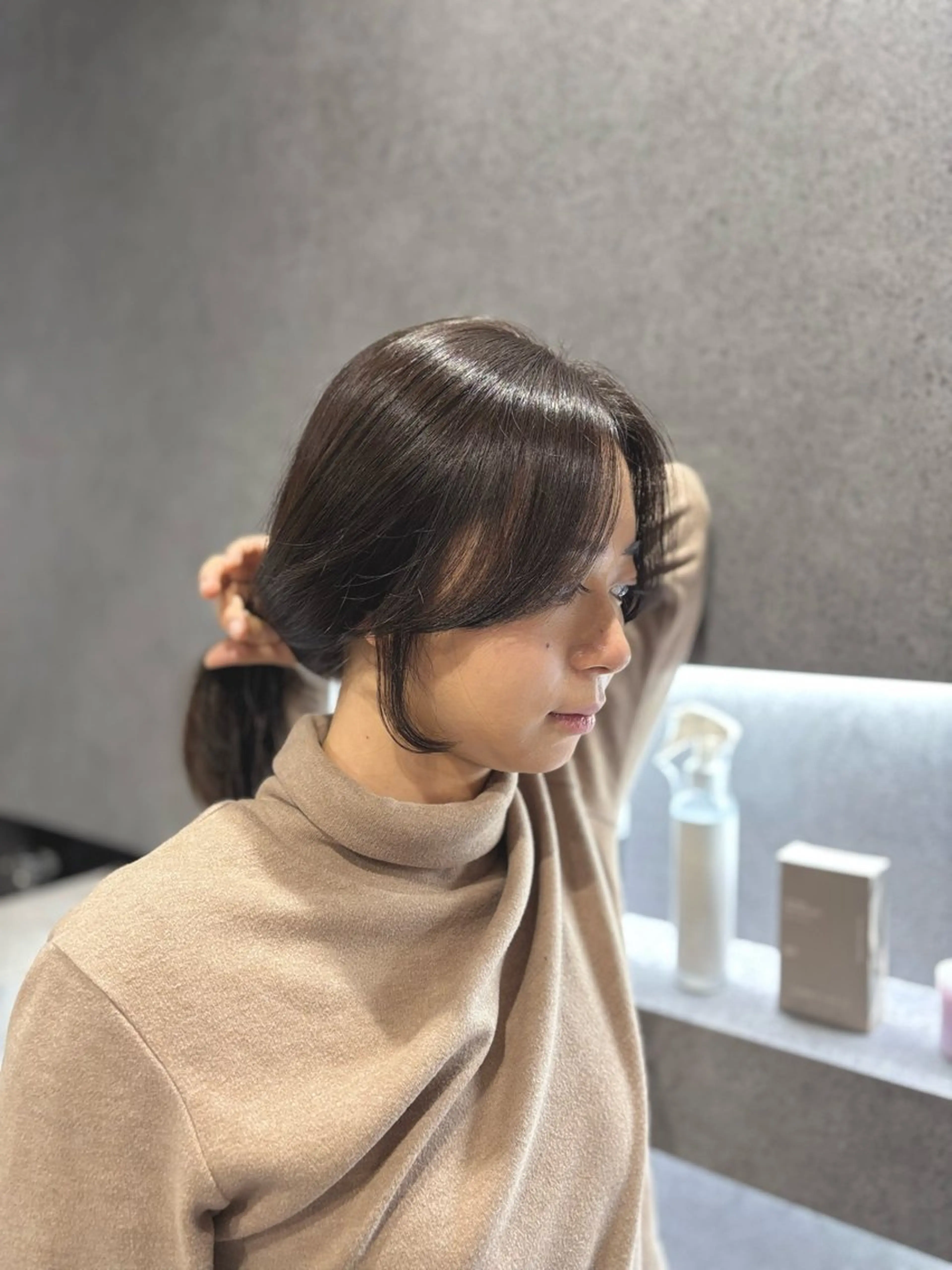 セミロング カラー 顔周りカット カット ヘアカラー トリートメント little 小濱彰太のヘアスタイル