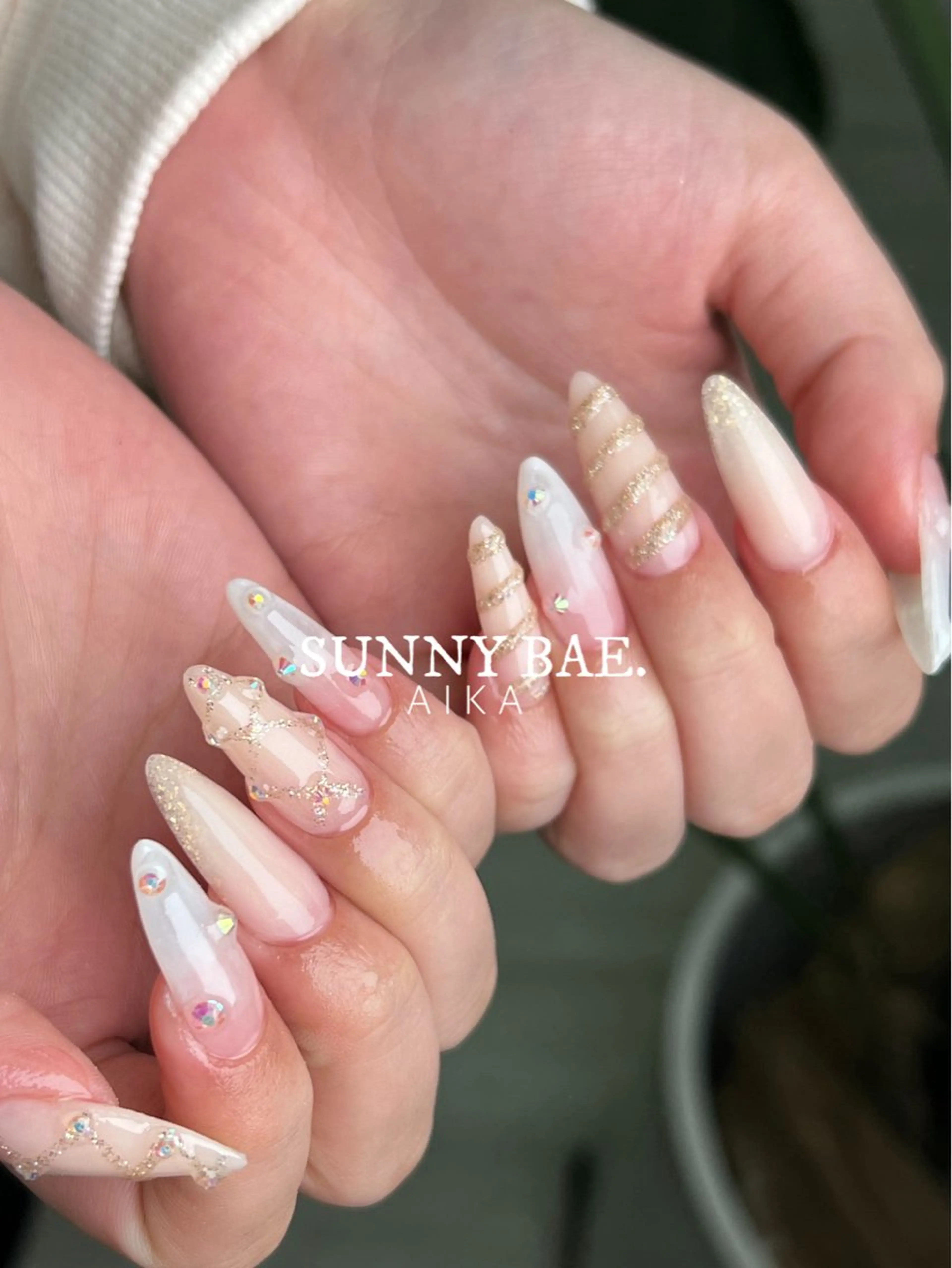 ネイル ジェルネイル キラキラネイル ロングネイル 持ち込み ワンカラーネイル Made By AIKAのネイルデザイン