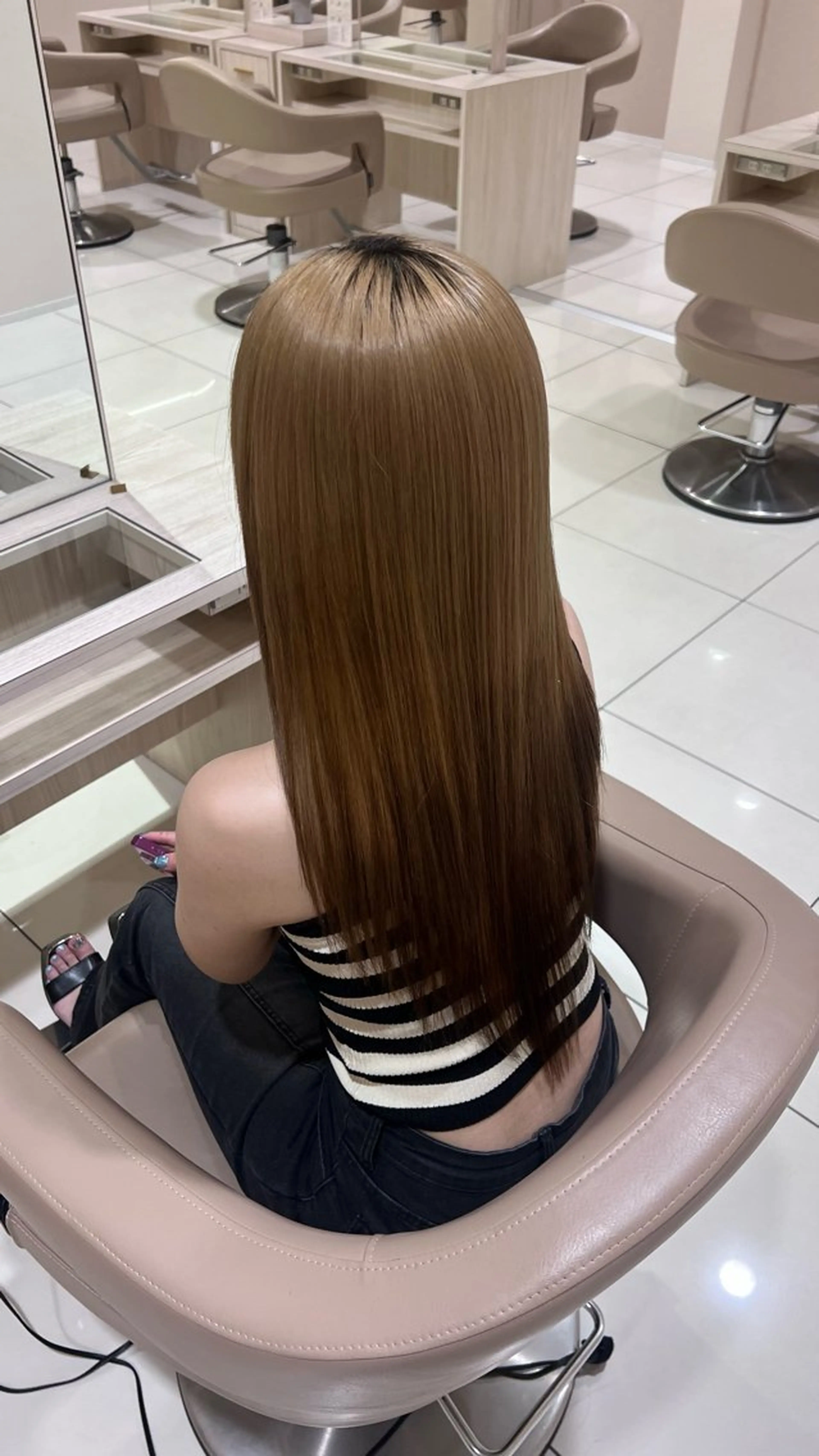 ロング 近藤 愛のヘアスタイル