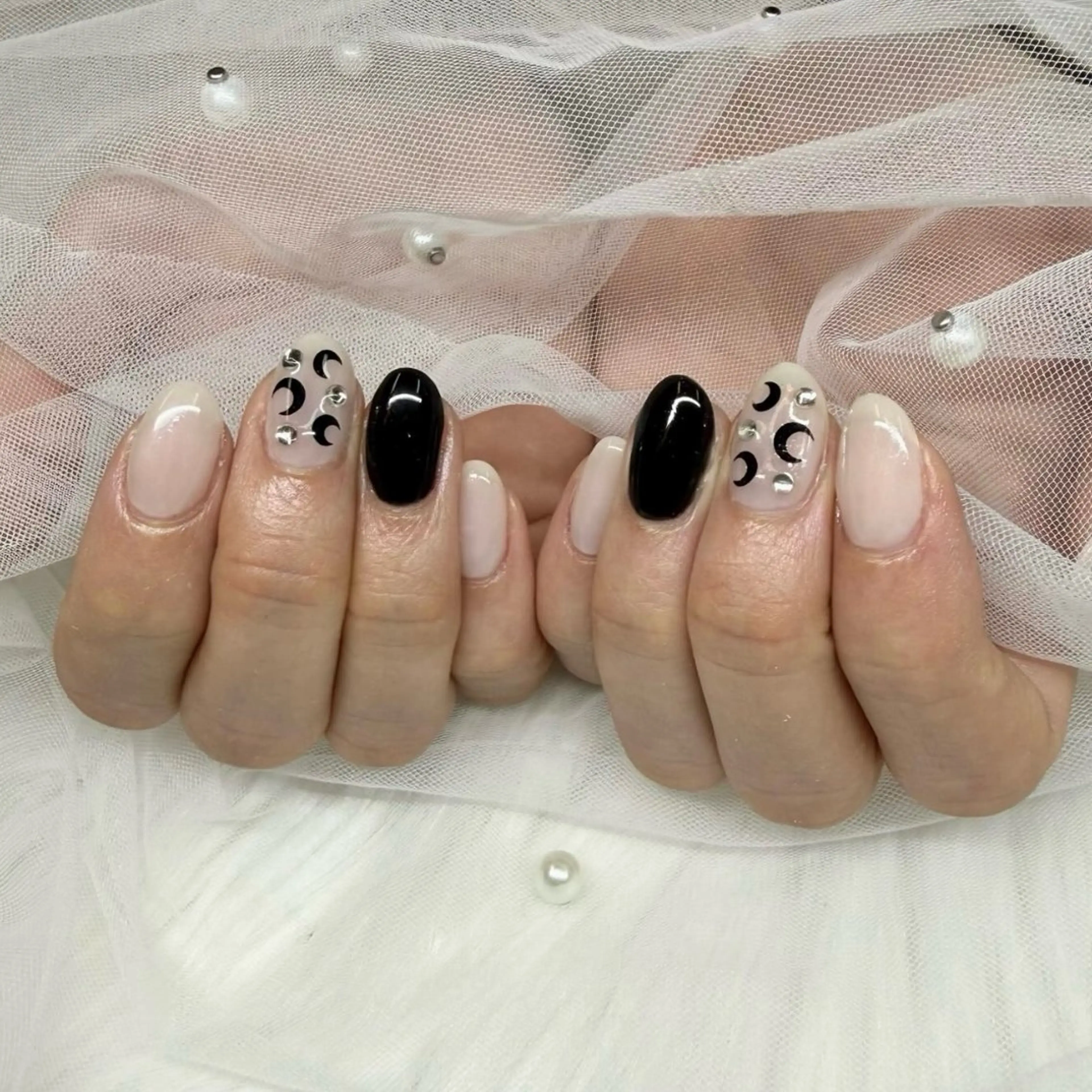 ネイル シンプルネイル ハンドネイル Emieux Saraのネイルデザイン