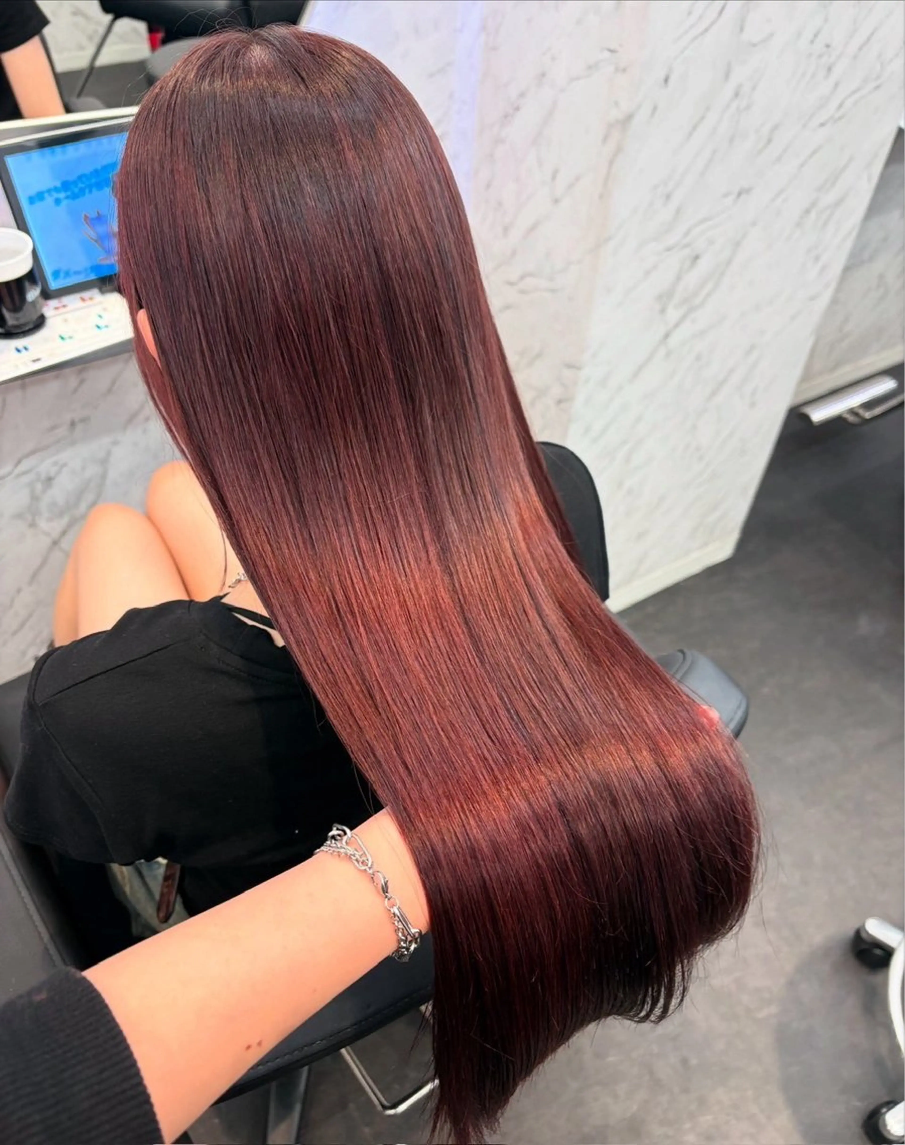 ロング カラー レッドカラー ヘアカラー トリートメント 韓国艶カラー 🇰🇷💎MIUのヘアスタイル