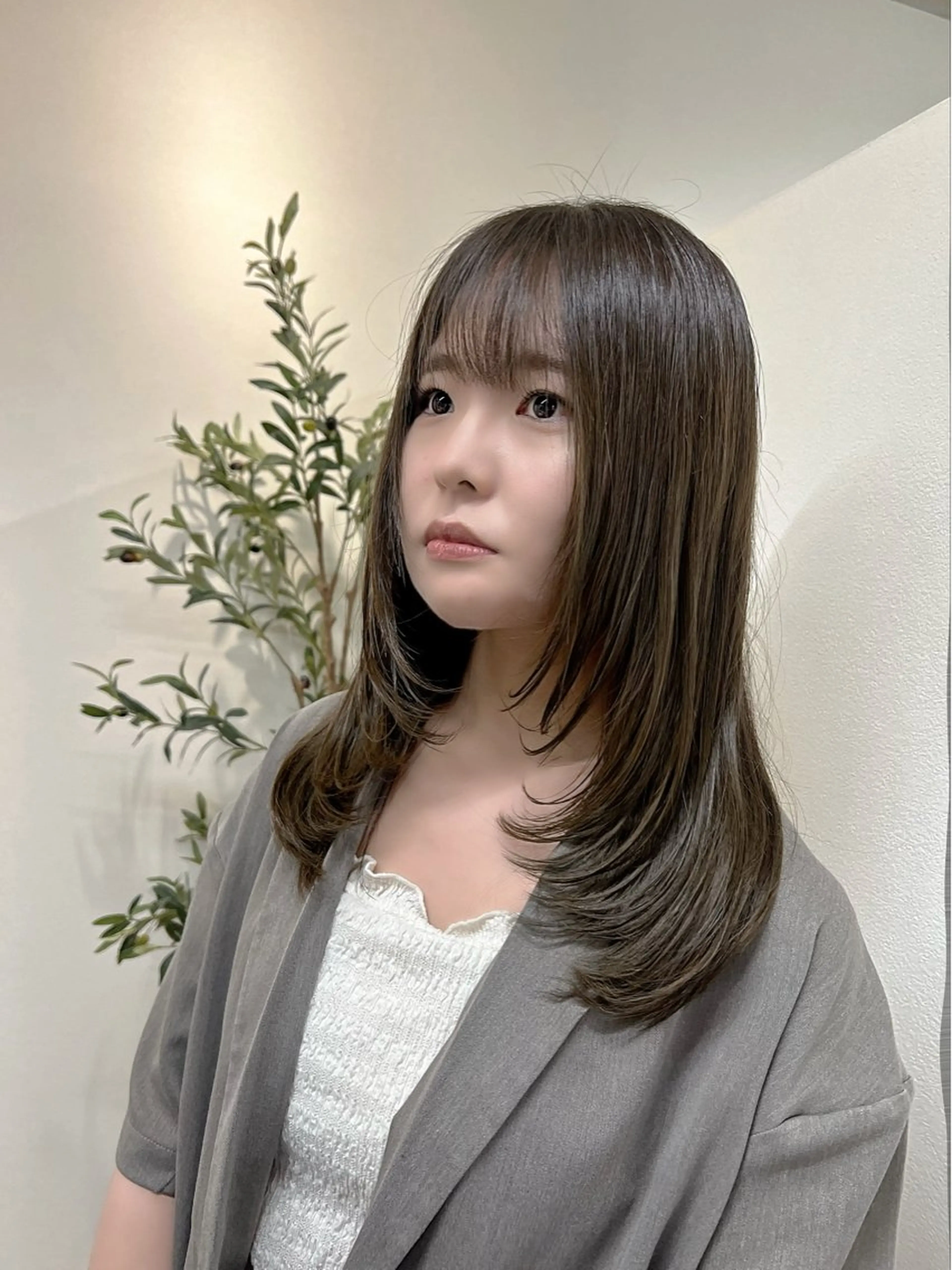 ミディアム 顔まわりレイヤー 顔周りカット レイヤーカット メンズ レイヤー ウルフ 弓木啓輔のヘアスタイル