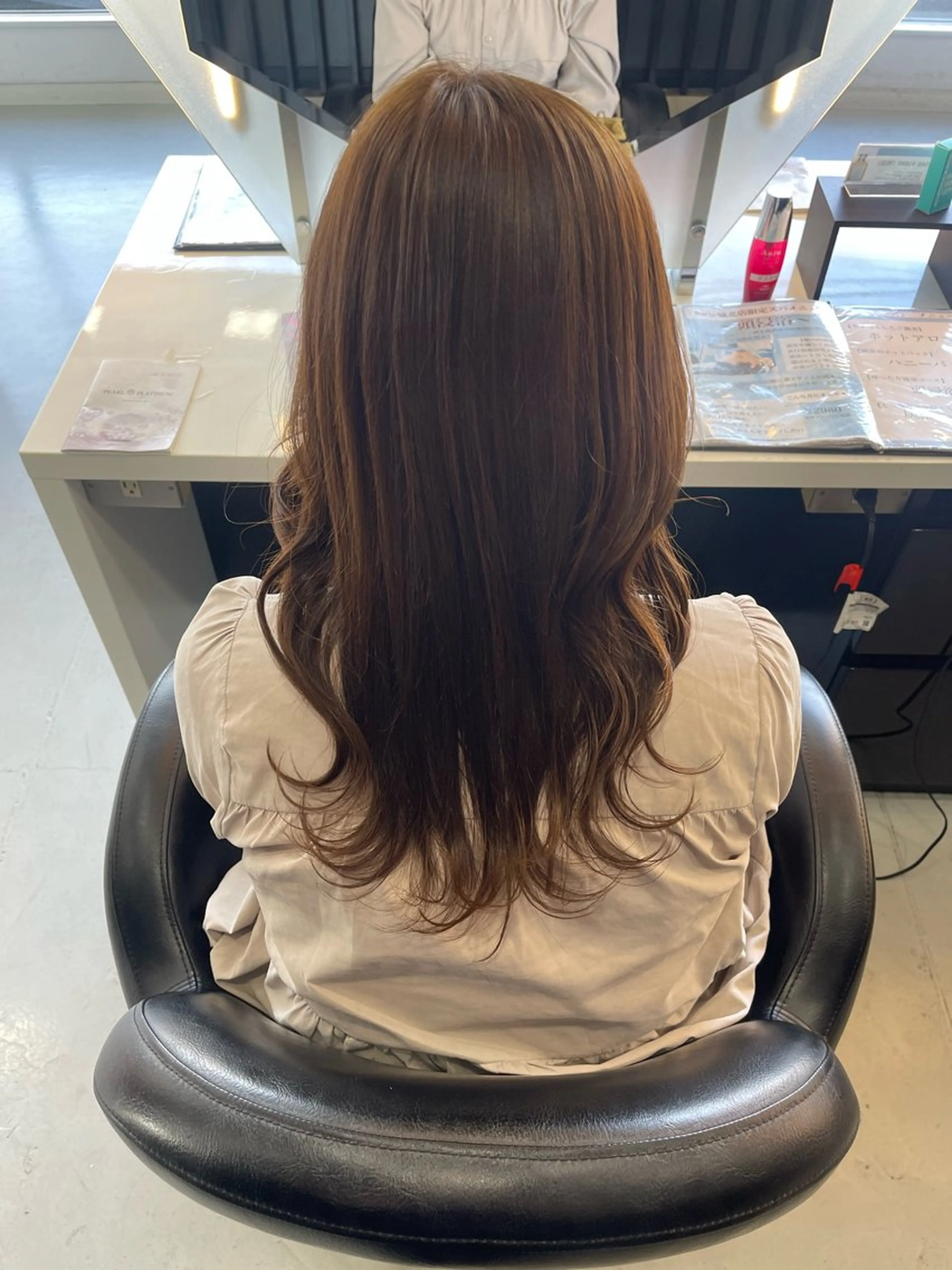 ロング ヘアカラー 超透明感カラー🦋韓 国羽エクステ🪽🫧のヘアスタイル