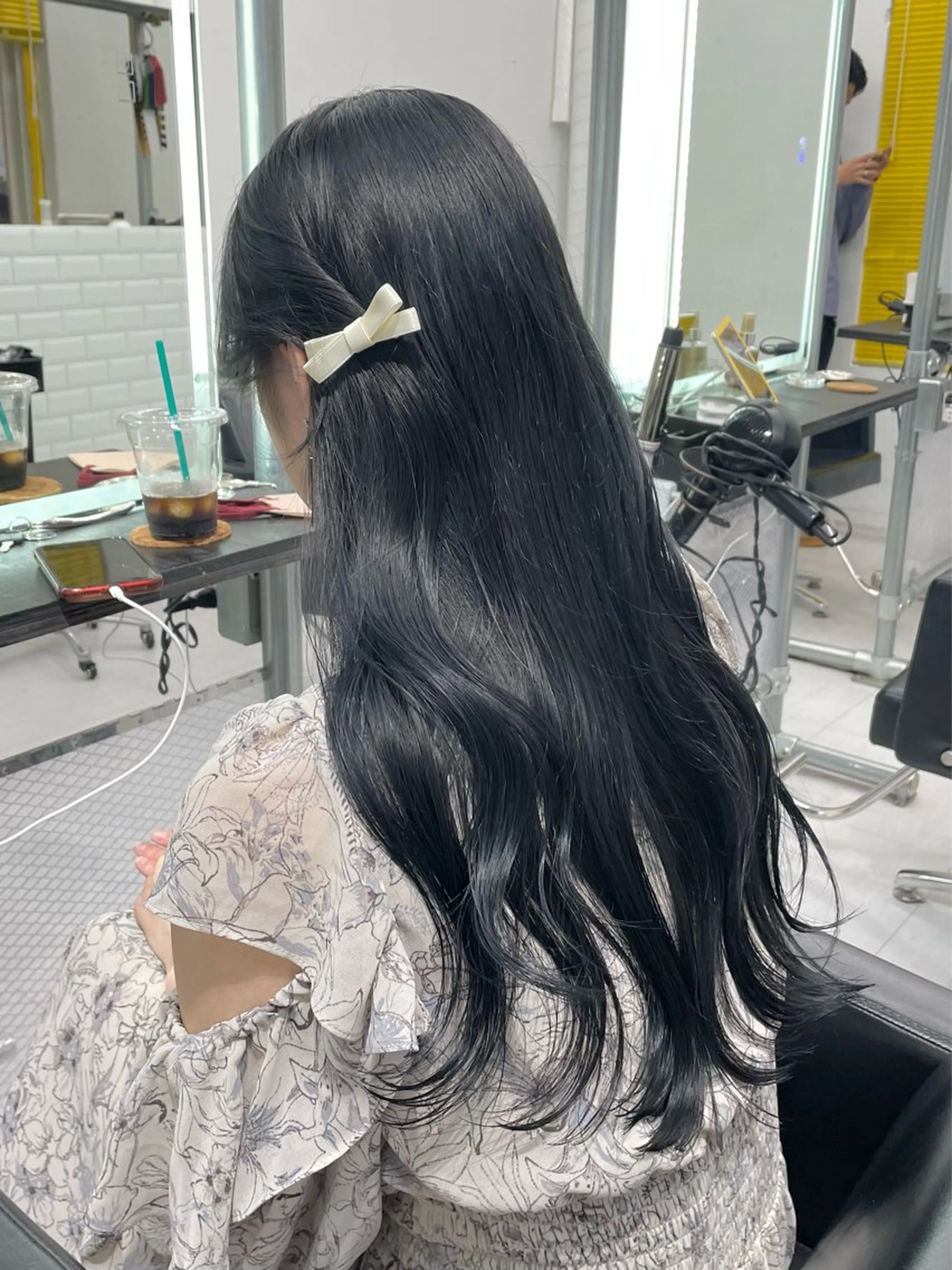 ロング カラー アッシュ アッシュブラウン ベージュカラー ブラウンカラー 透明感カラー ヘアカラー 表参道/透明感 グレージュ/ブラウンのヘアスタイル