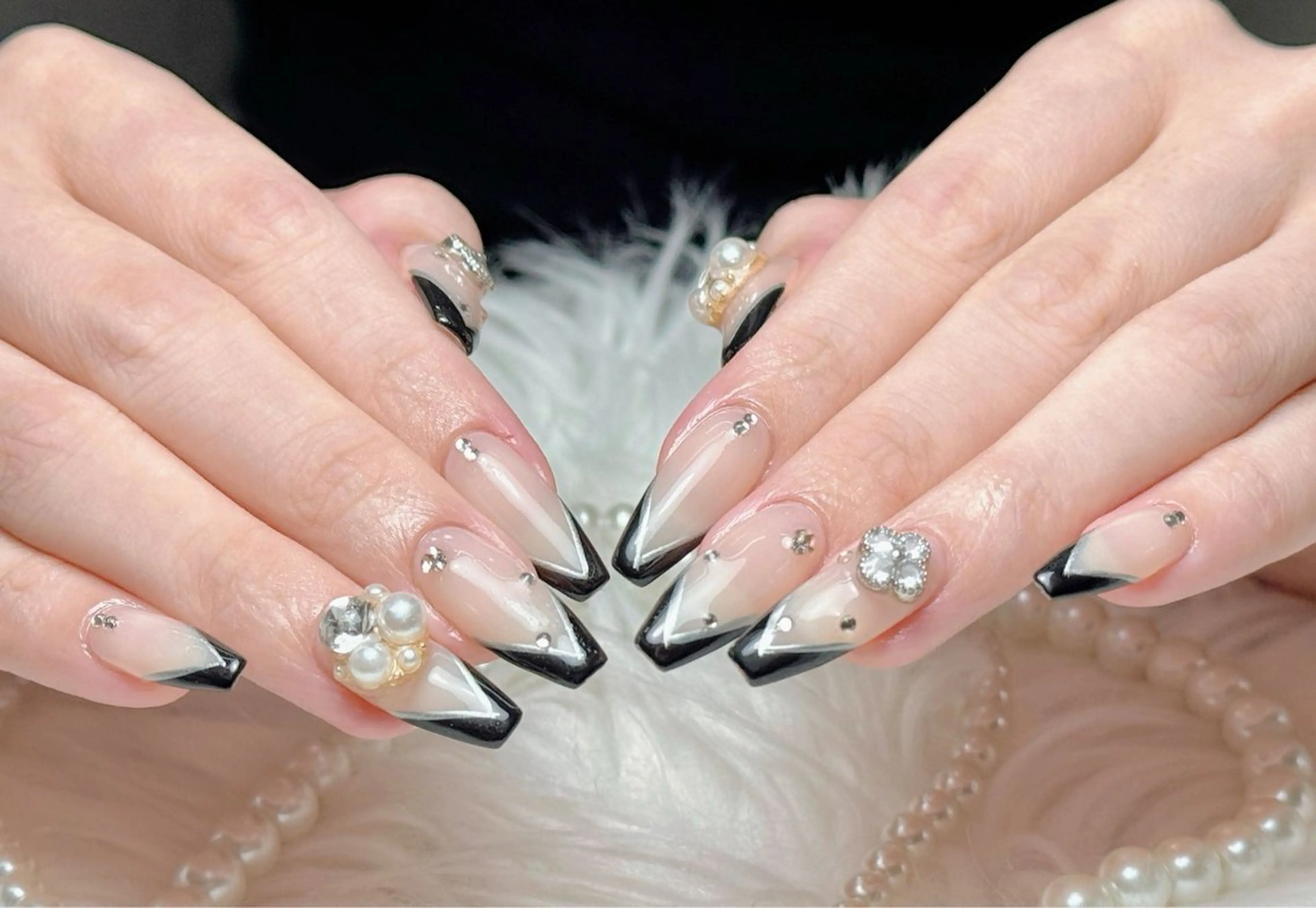 ネイル 長さ出し フレンチネイル ジェルネイル ガラスフレンチ 韓国ネイル ハンドネイル ハンドケア For U nail スカルプ専門店のネイルデザイン