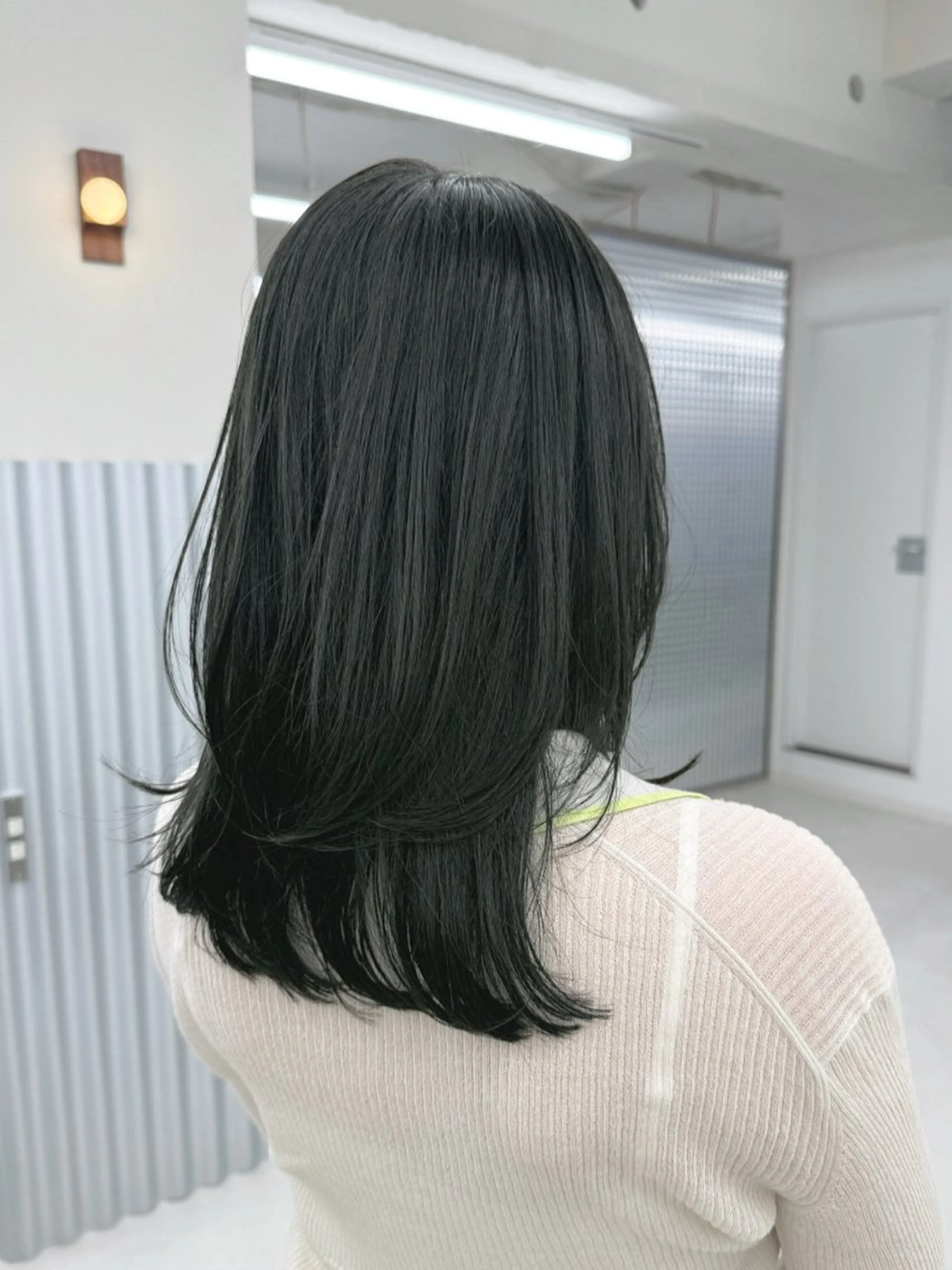 ミディアム カラー カット ヘアカラー トリートメント 表参道/赤み無し 透明感 colorのヘアスタイル