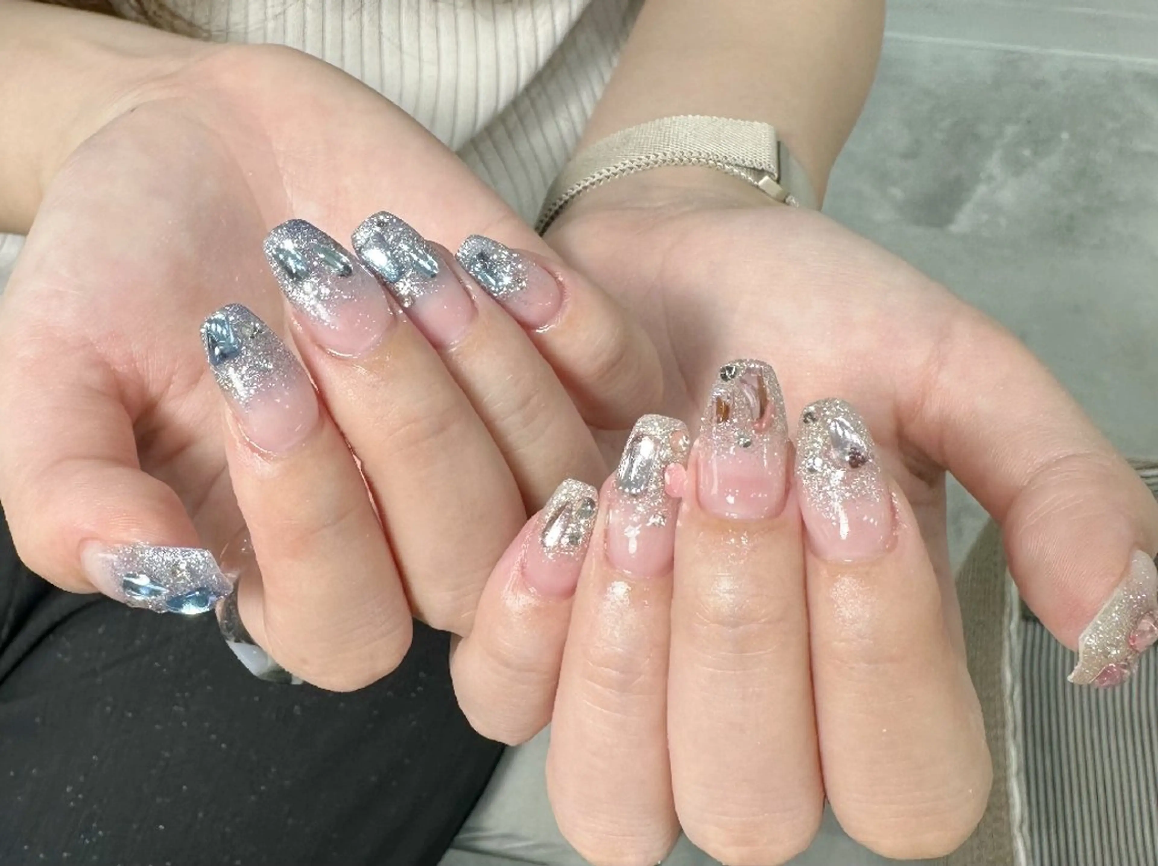 ネイル チークネイル フレンチネイル ジェルネイル ガーリー キラキラネイル ハンドネイル UM Nail Salonのネイルデザイン