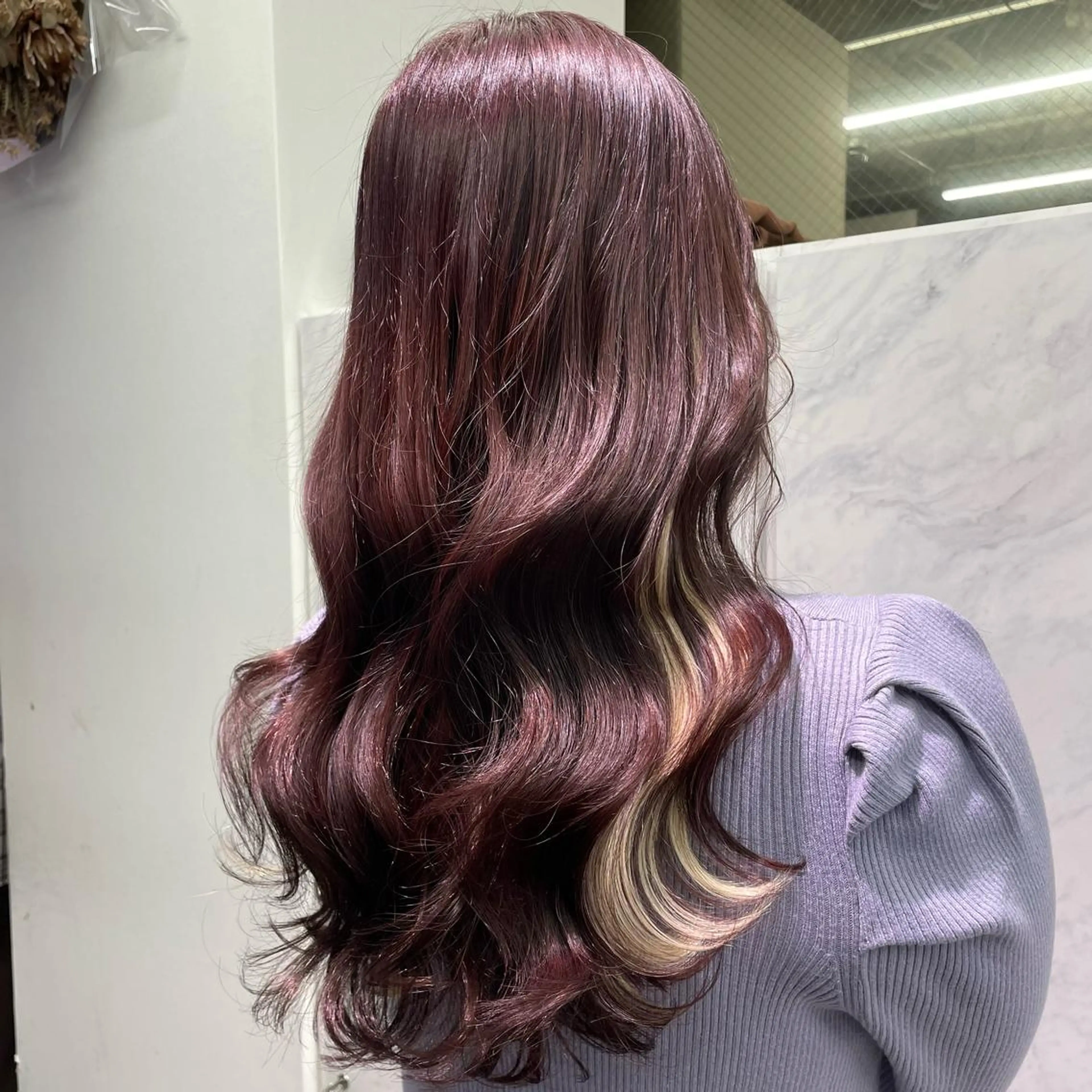 ロング カラー ヘアアレンジ 🪸ハイトーンカラー エクステmisakiのヘアスタイル