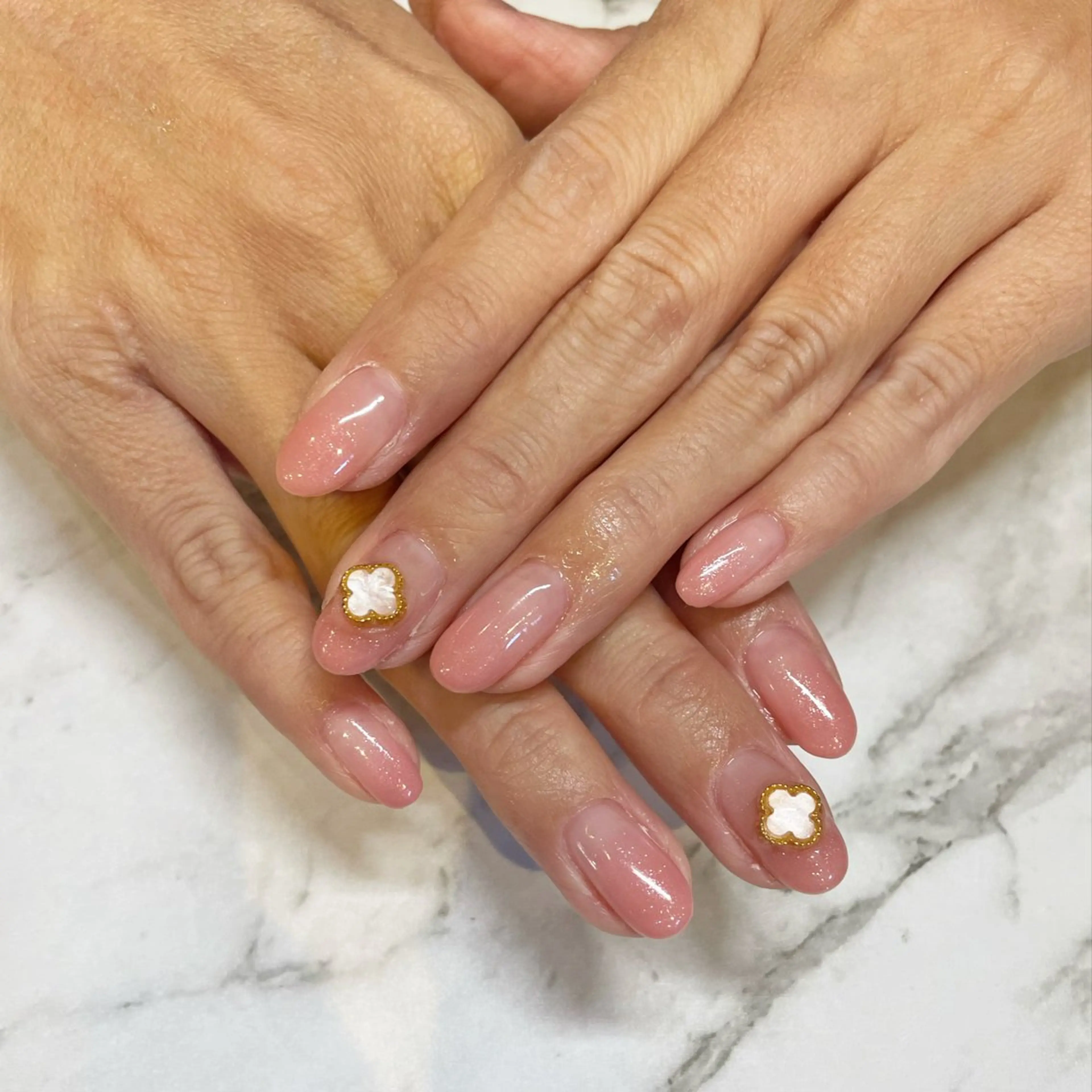 ネイル グラデーション amour所属・amour ERIKAのマツエク・マツパデザイン