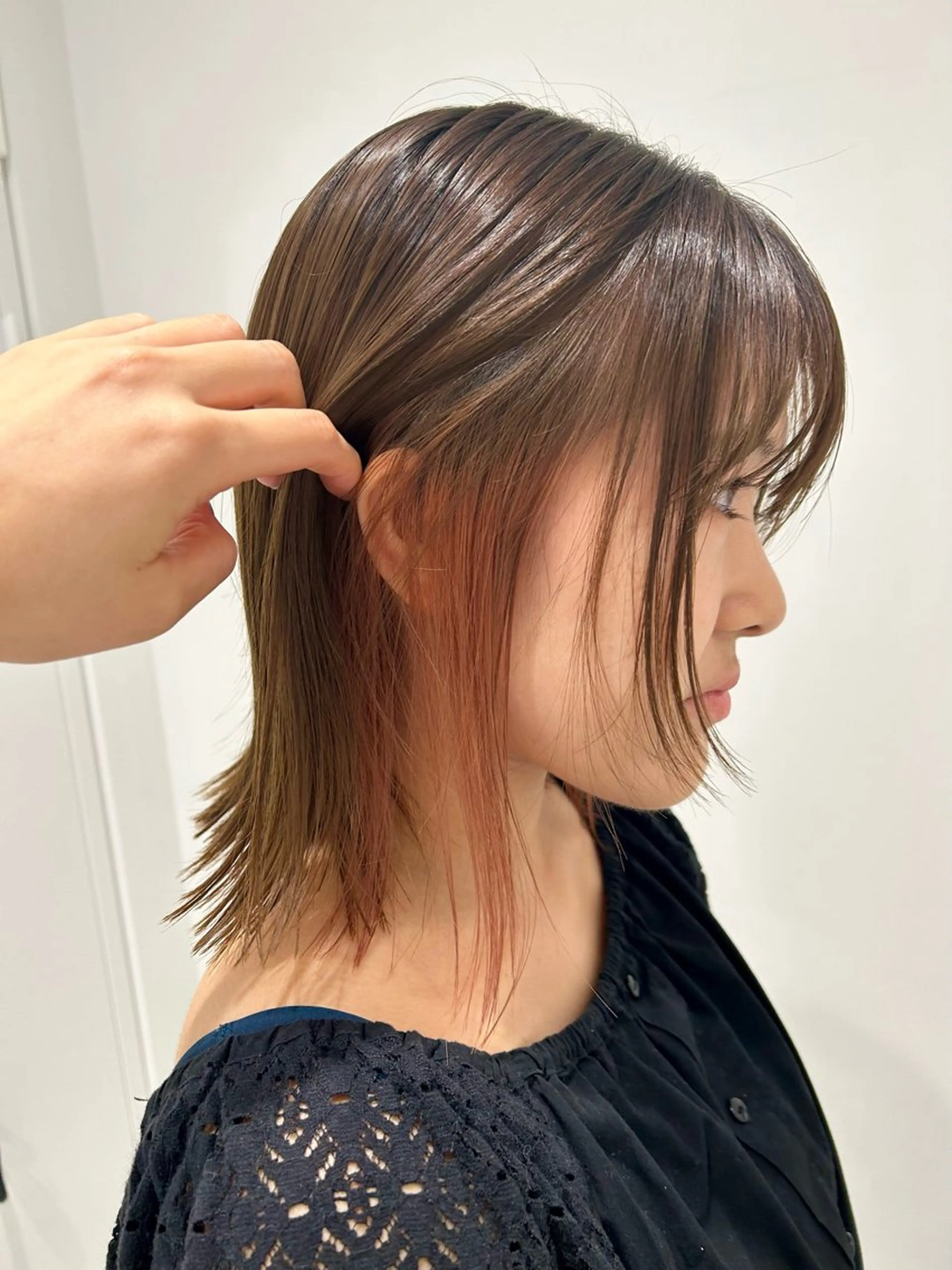 ミディアム レイヤー・ナチュラル RUKUのヘアスタイル