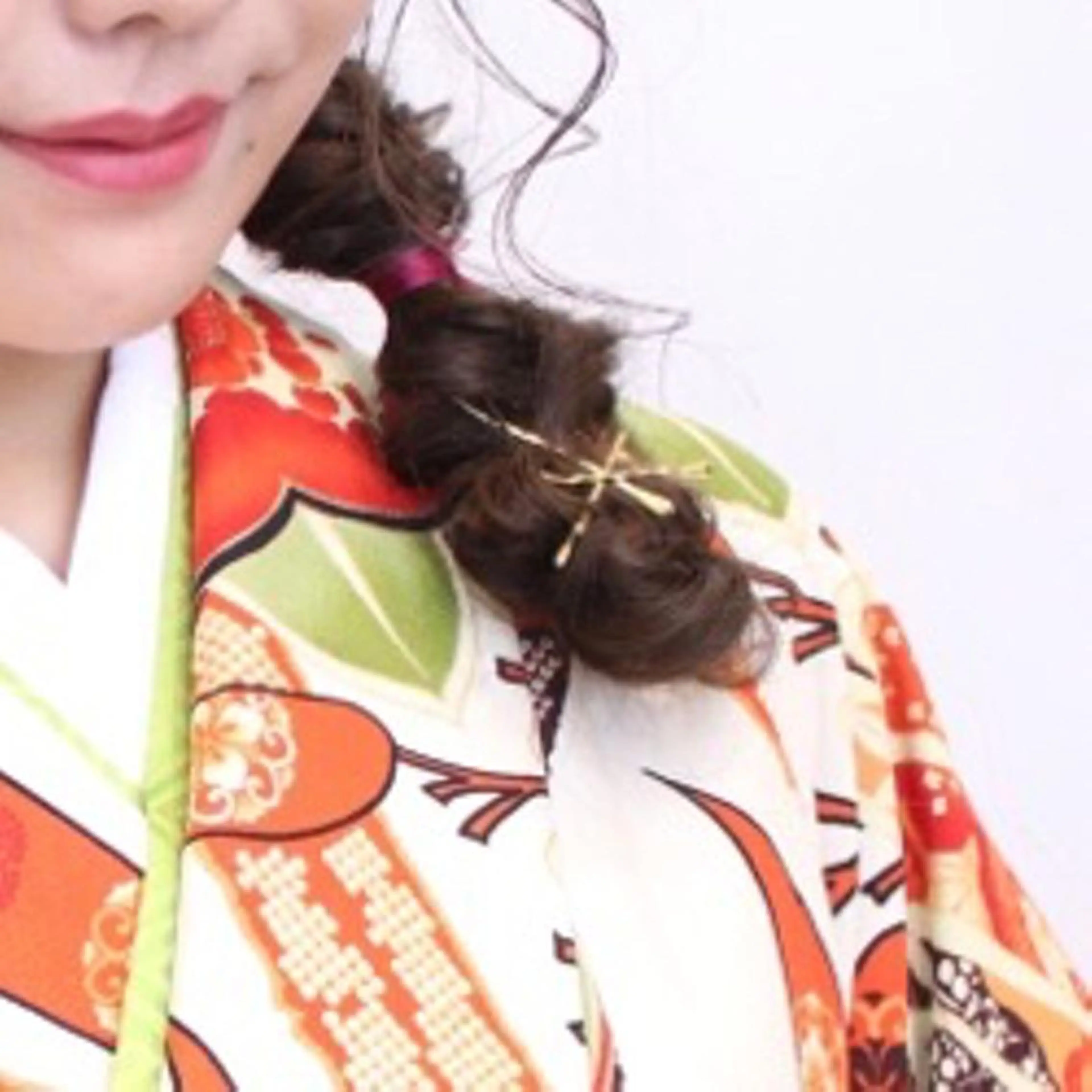 ロング パーマ ヘアアレンジ 卒業式のヘアスタイル 艶髪カラー&ウルフ フルカワ ヒロズミのヘアスタイル