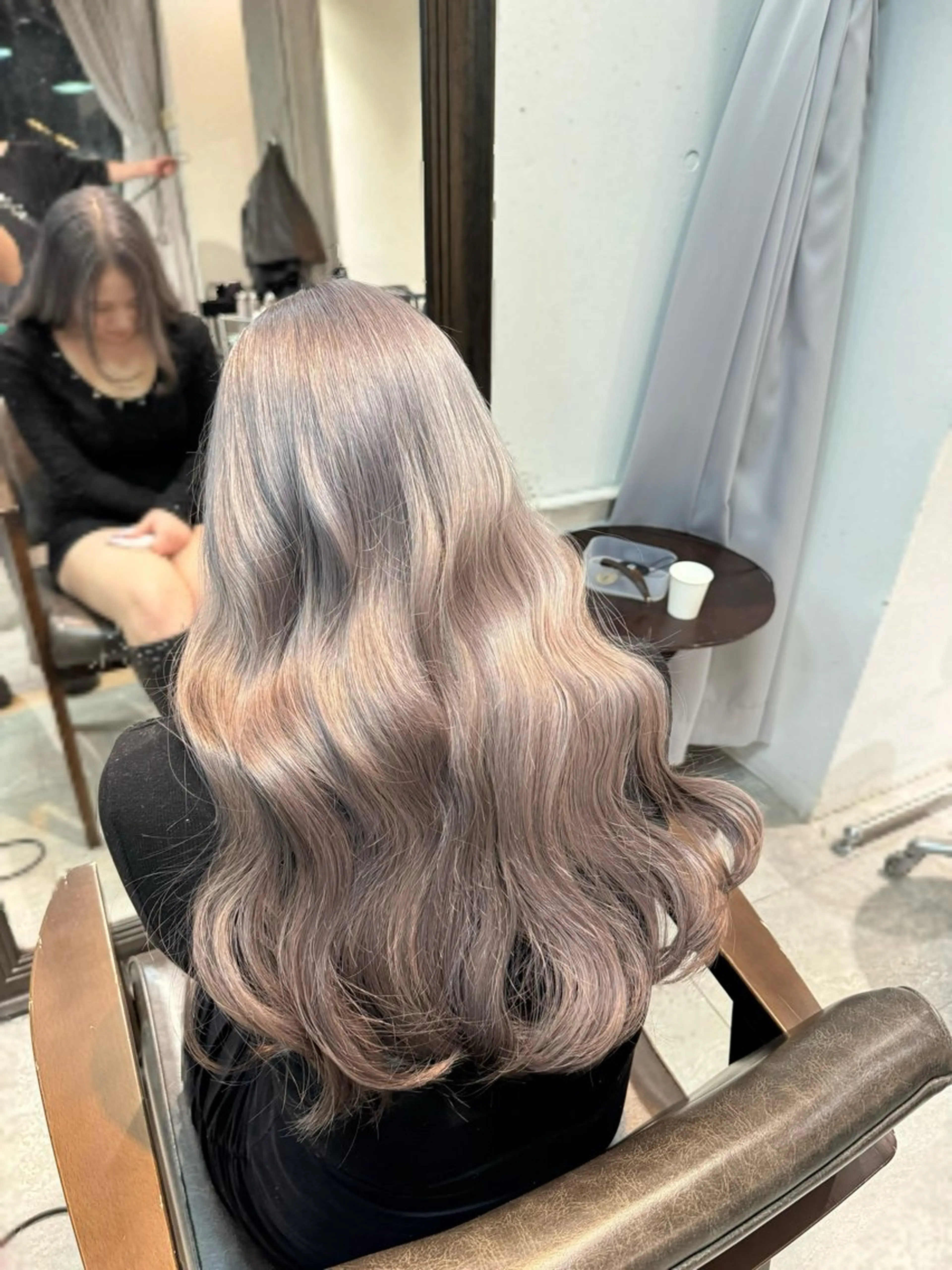 ロング カラー ヘアカラー 🩵ྀིハイトーン みほ🎀🫐のヘアスタイル