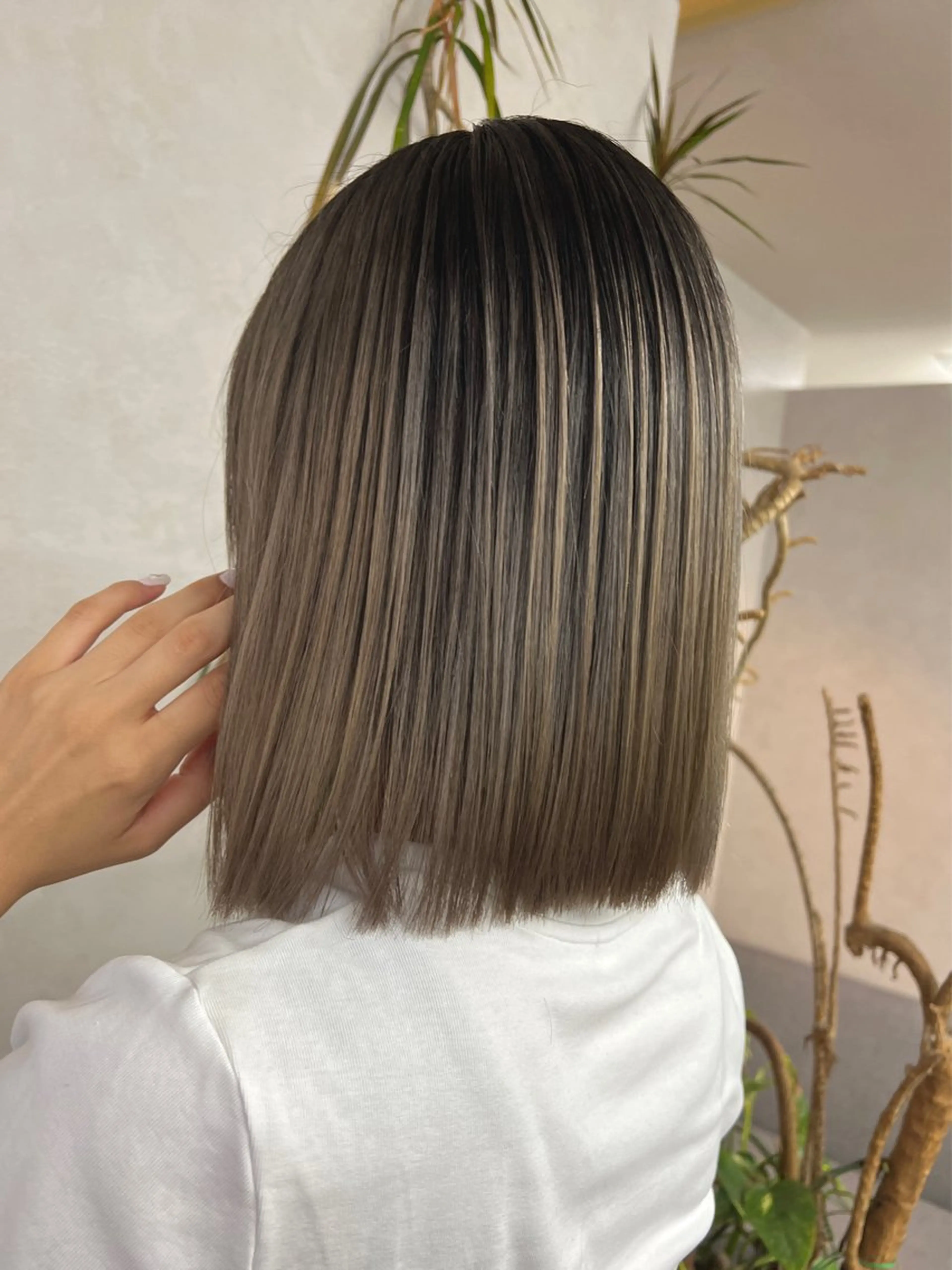 セミロング ハイライト トリートメント ヘアカラー SALOWIN横浜suite店所属・🌷かわばた めい🌷のヘアスタイル