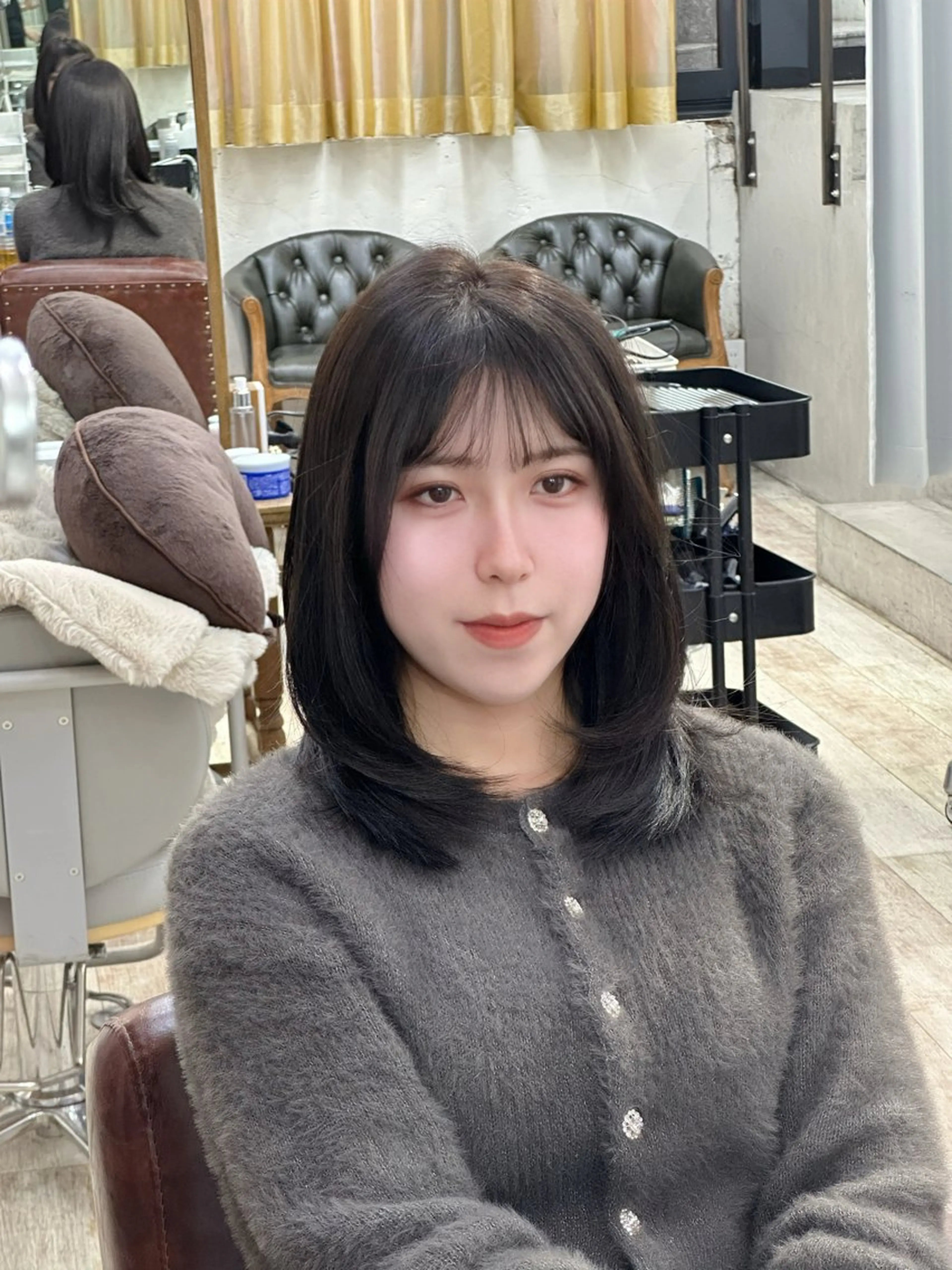 ミディアム カラー レイヤーカット 髪質改善専門店 Adele 青山所属・白髪ぼかし/レイヤー 青山/ヒロキのヘアスタイル