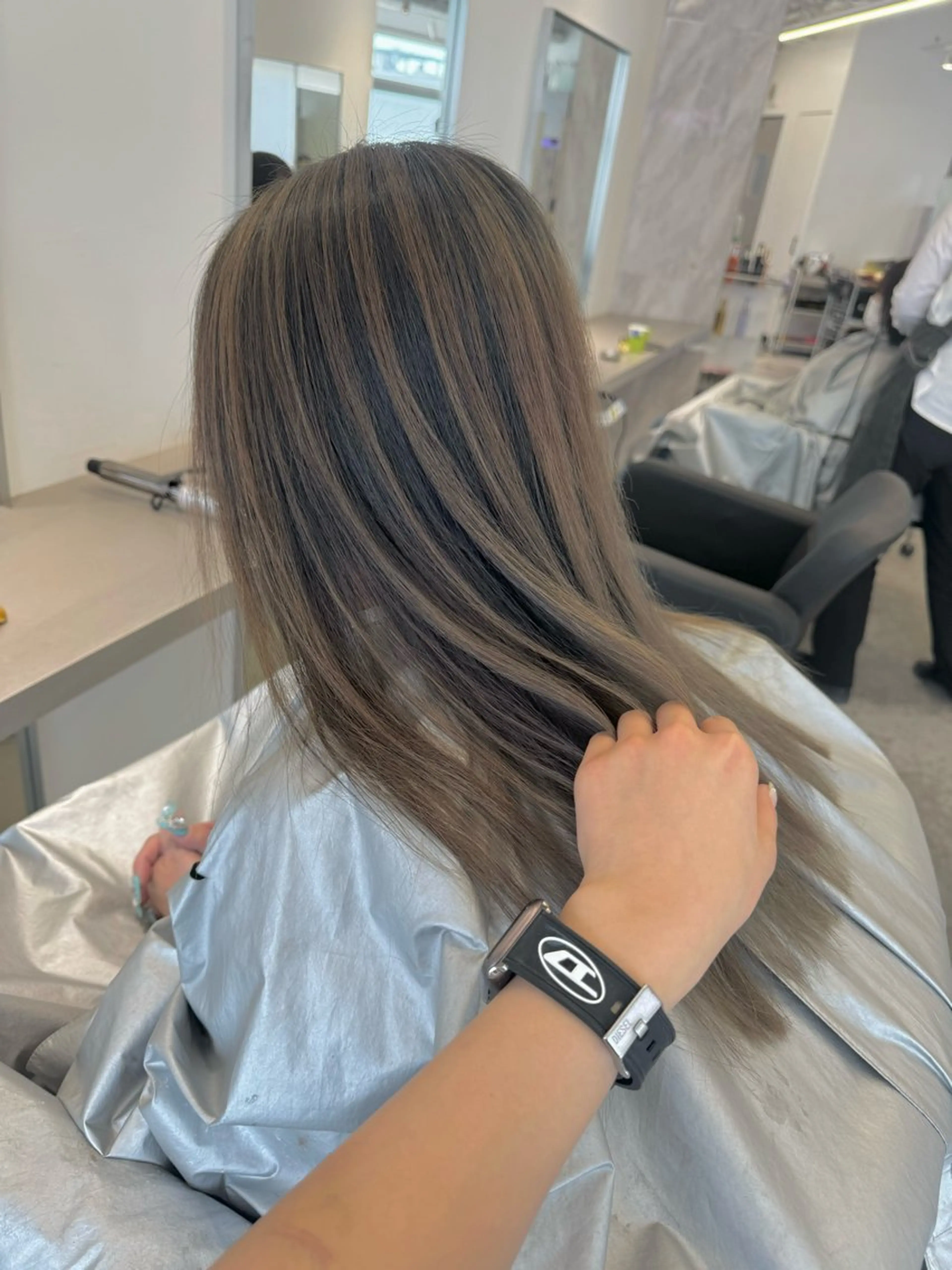 ロング カラー カット ヘアカラー 店長　MANAMI ／ブリーチ／骨格ボブのヘアスタイル