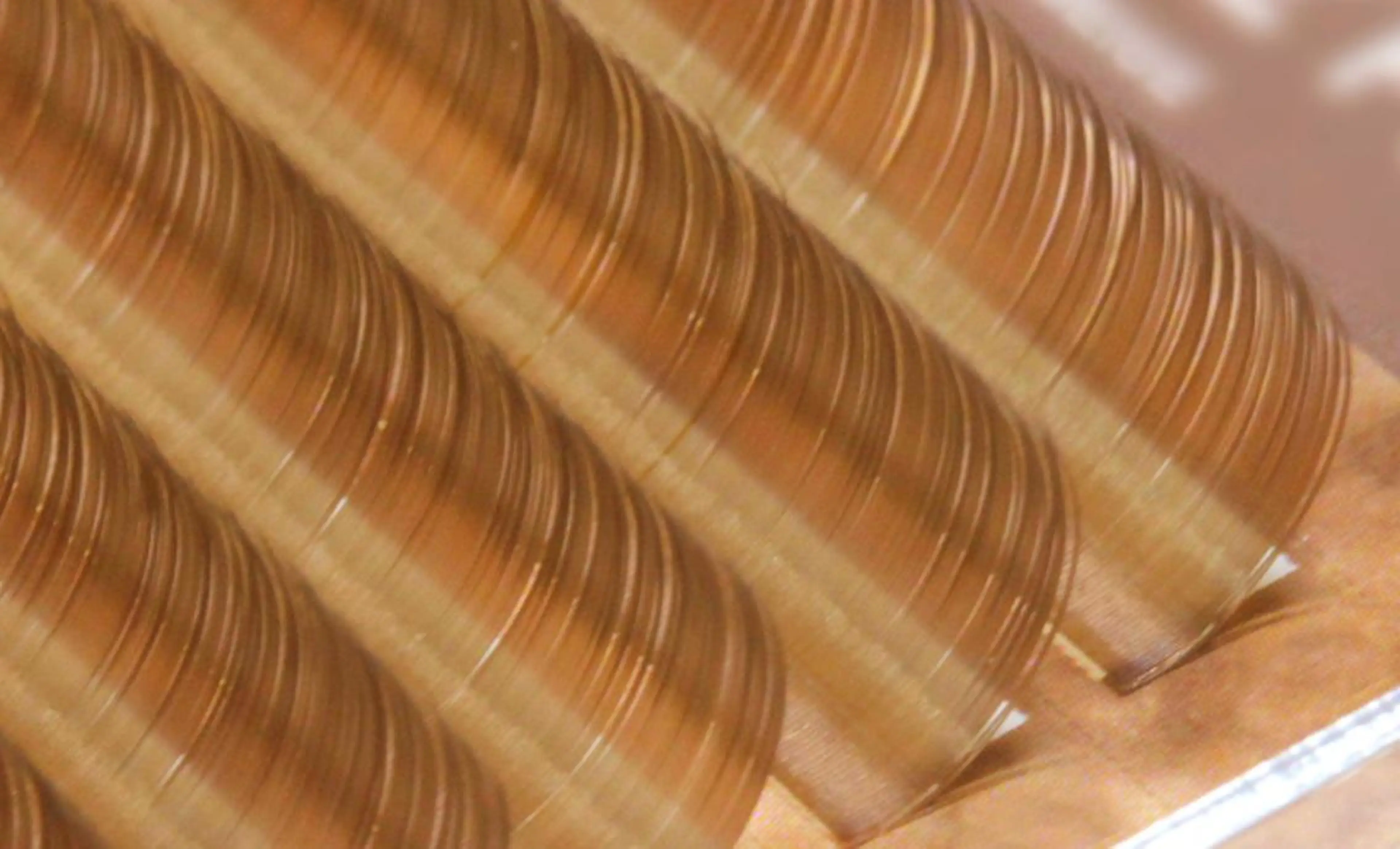 マツエク・マツパ カラーマツエク フラットラッシュ une 石橋阪大前・ 箕面・池田・蛍池のマツエク・マツパデザイン