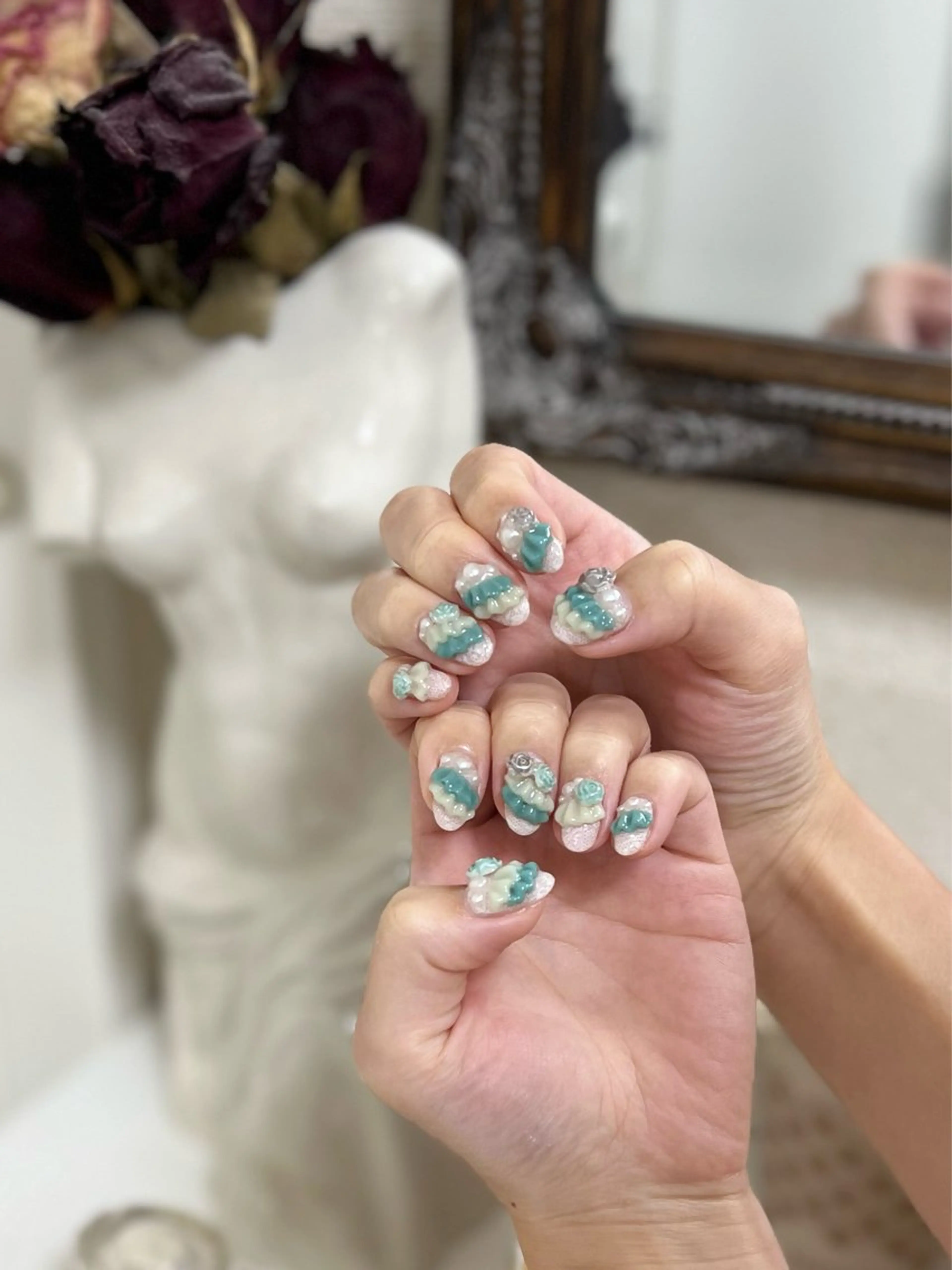 ネイル 持ち込み BeautySalonMIYAVI所属・浅草MIYAVI クミのネイルデザイン