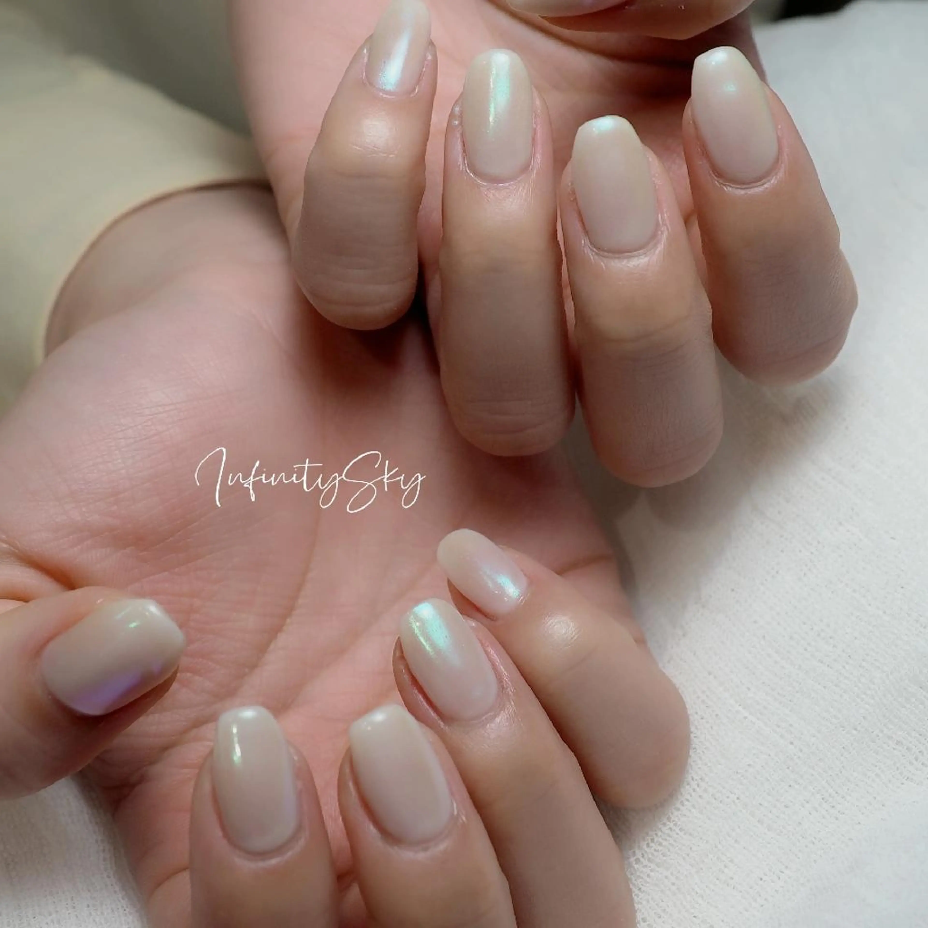 ネイル オーロラネイル infinity skyのネイルデザイン