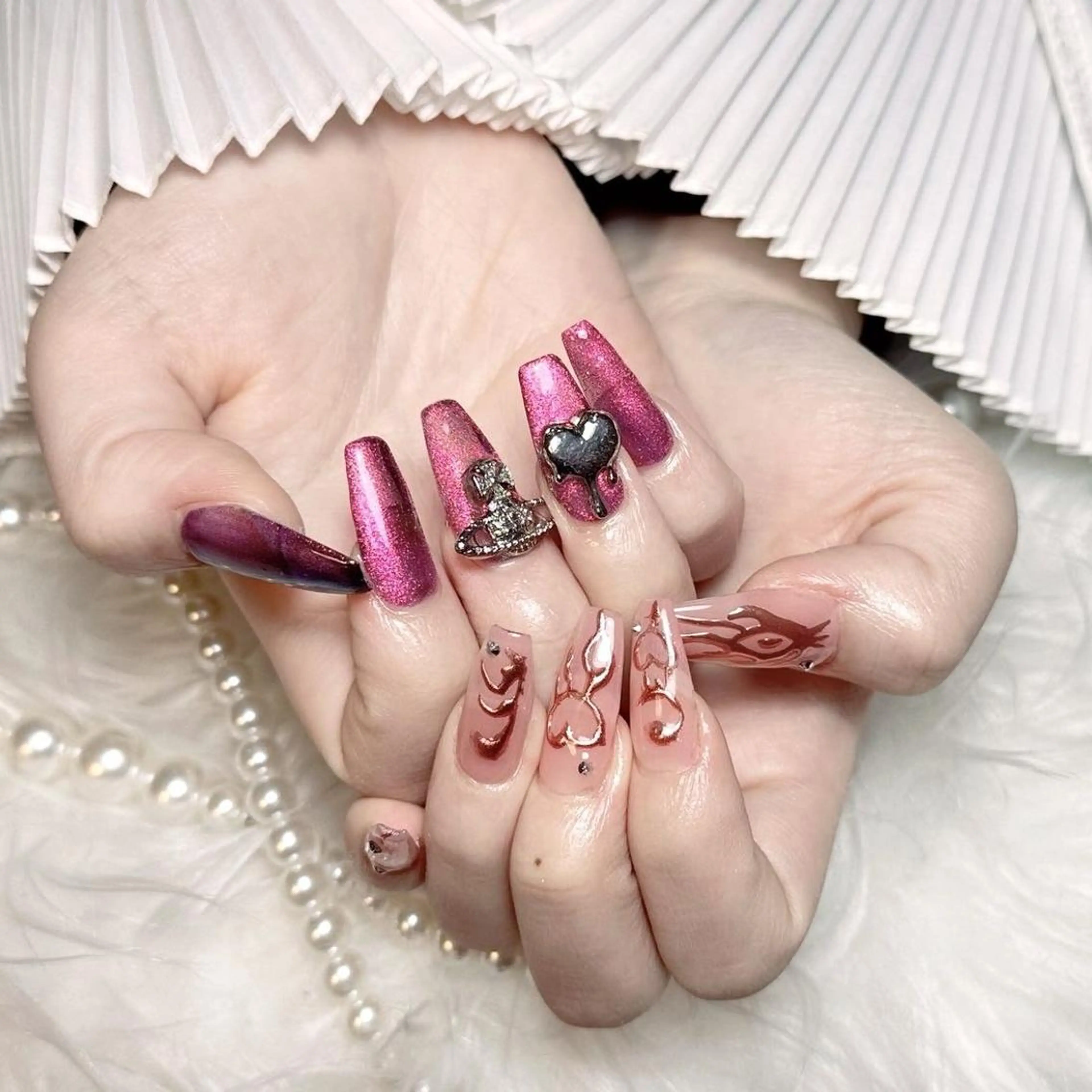 ネイル RAFFINE 月🦋🩵のネイルデザイン