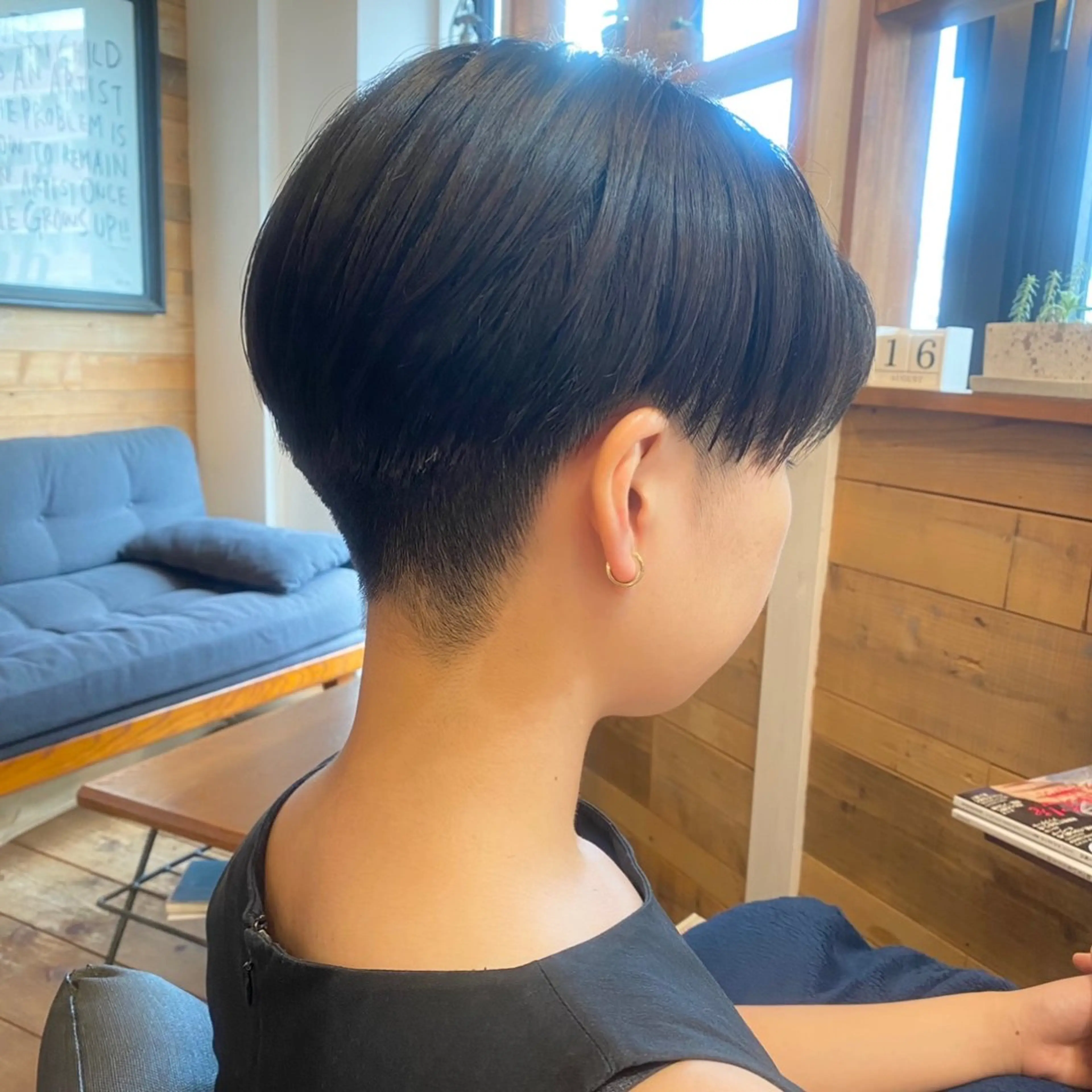 ショート カット 丸岡 美穂のヘアスタイル