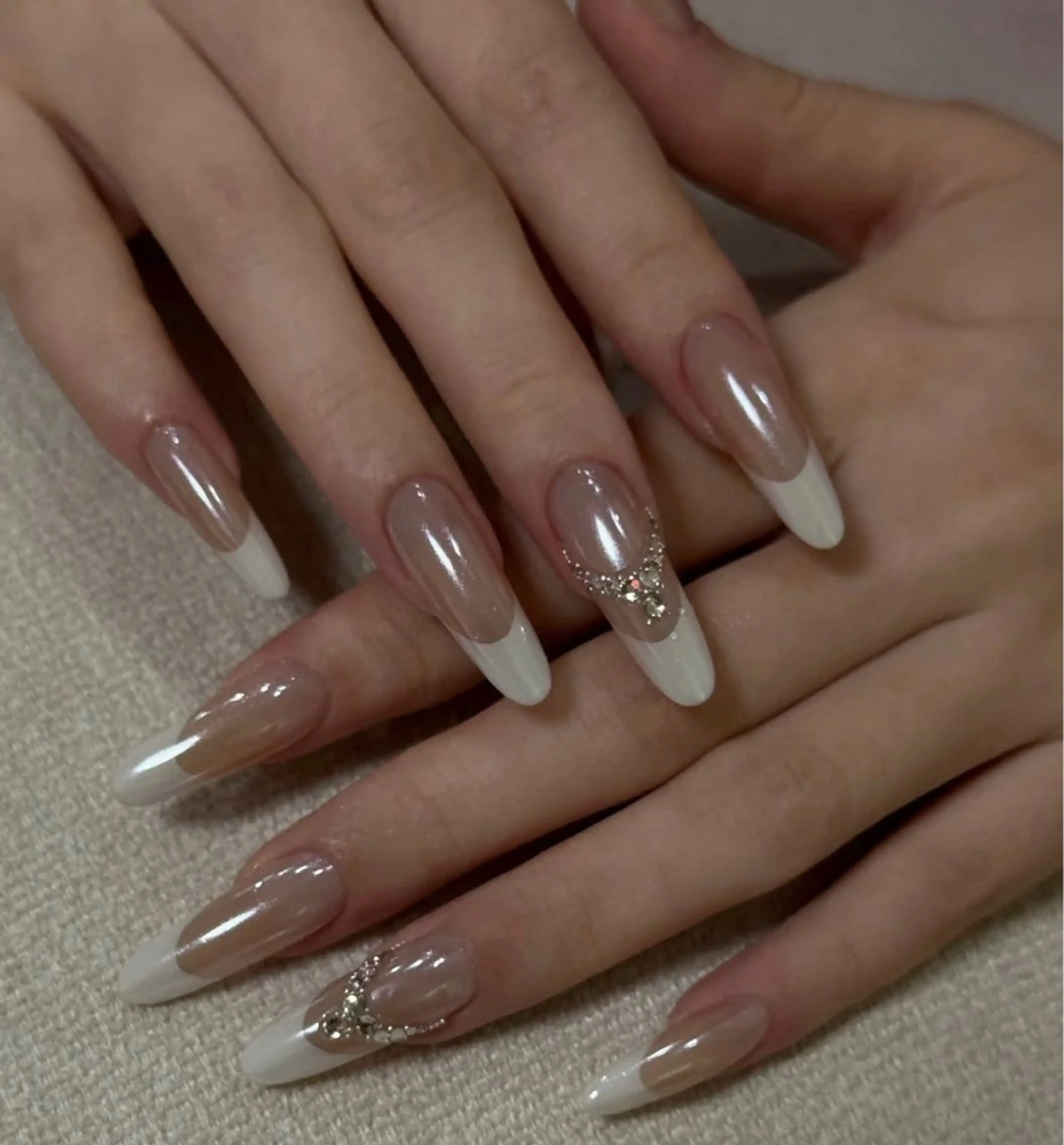 ネイル フレンチネイル ジェルネイル ガーリー グラデーション キラキラネイル Liora nail 1のネイルデザイン