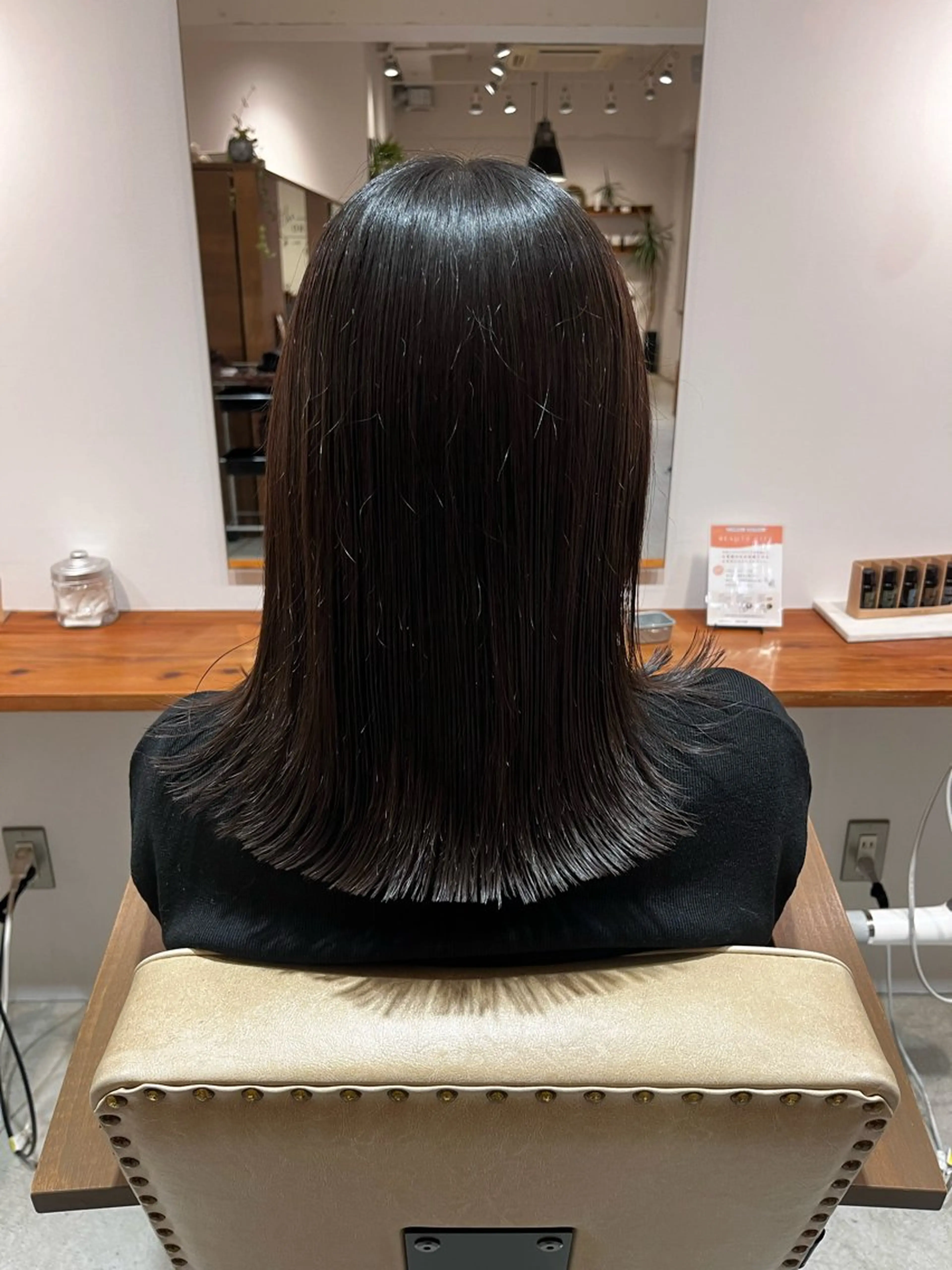 ミディアム カット 堀内 美那のヘアスタイル